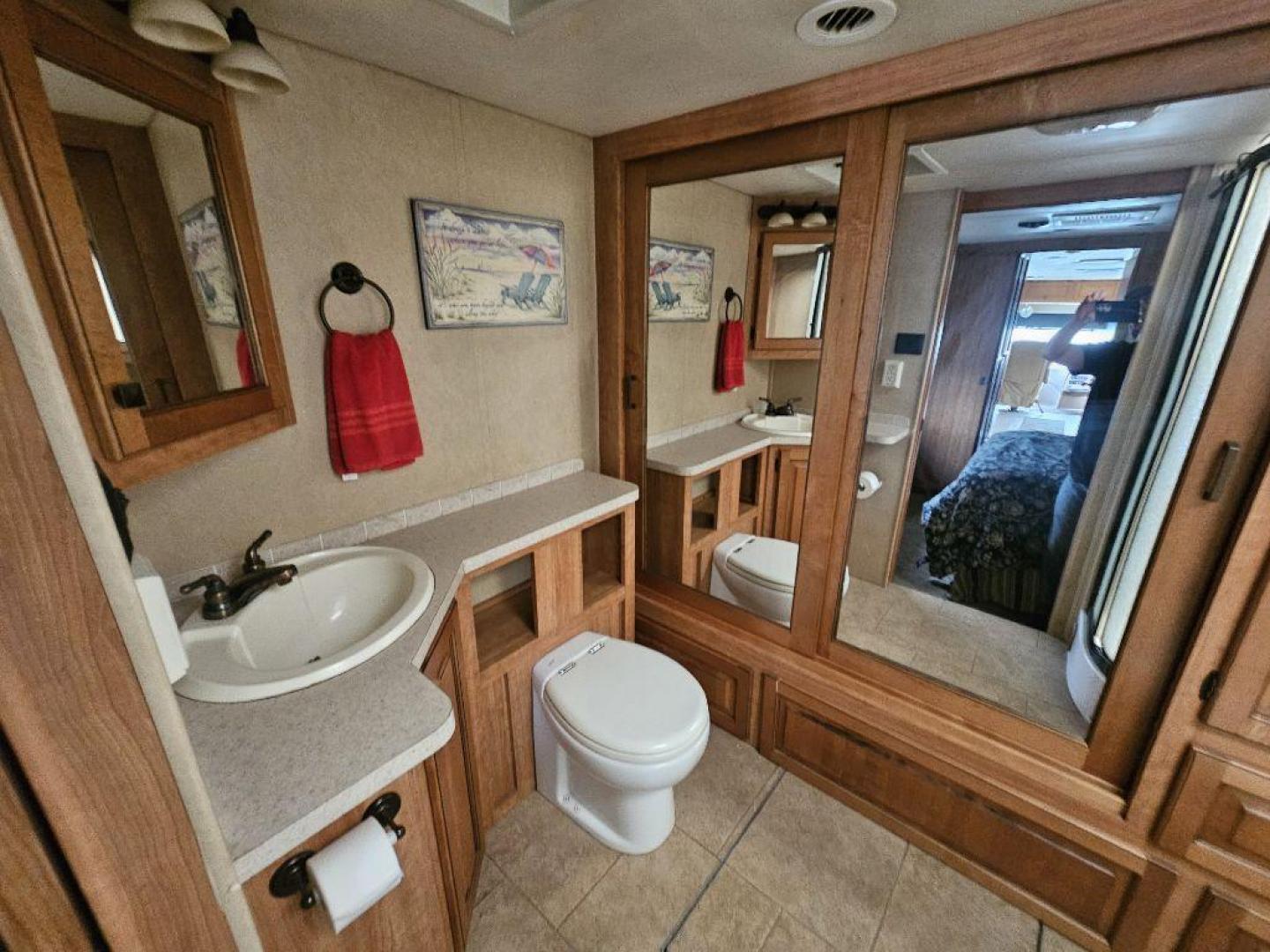 2012 BLACK BERKSHIRE M-390RB CLASS A (4UZAB2DT0BC) , Automatic transmission, located at 2525 S. Cushman, Fairbanks, AK, 99701, (907) 452-5707, 64.824036, -147.712311 - Photo#8