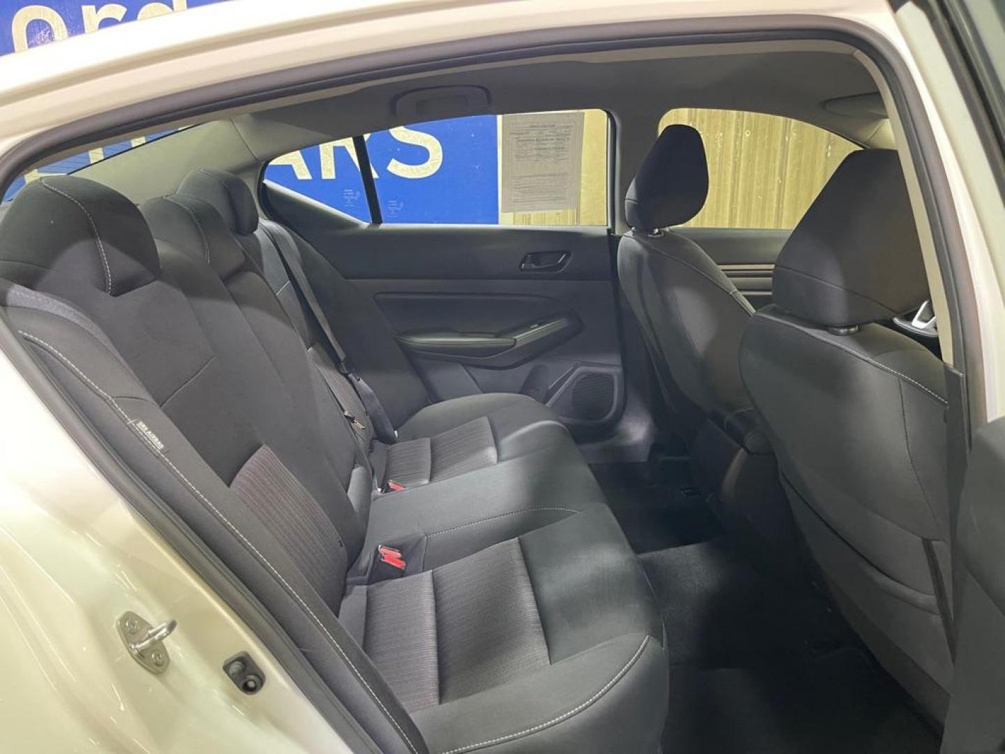 2024 WHITE NISSAN ALTIMA SV (1N4BL4DV6RN) with an 2.5L engine, Continuously Variable transmission, located at 2525 S. Cushman, Fairbanks, AK, 99701, (907) 452-5707, 64.824036, -147.712311 - Photo#4