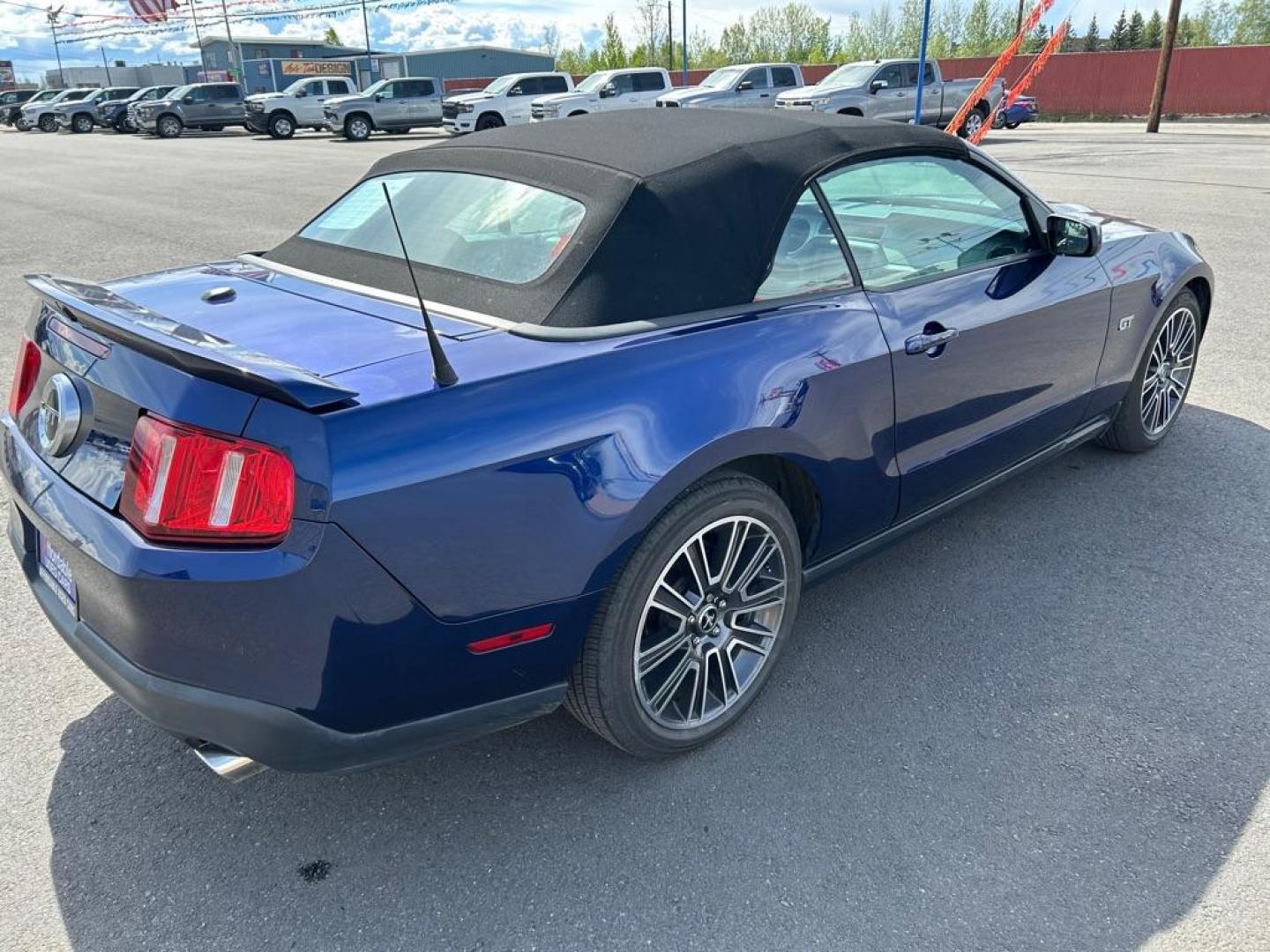 2010 BLUE FORD MUSTANG GT GT (1ZVBP8FH8A5) with an 4.6L engine, Automatic transmission, located at 2525 S. Cushman, Fairbanks, AK, 99701, (907) 452-5707, 64.824036, -147.712311 - Photo#2