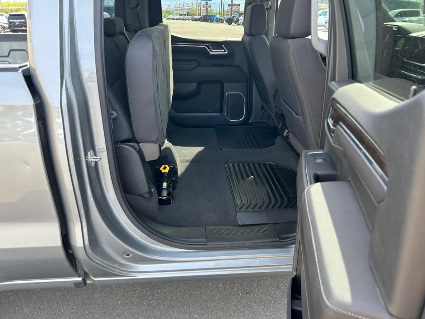 2023 GREY CHEVROLET SILVERADO 1500 LT (1GCUDDED0PZ) with an 5.3L engine, Automatic transmission, located at 2525 S. Cushman, Fairbanks, AK, 99701, (907) 452-5707, 64.824036, -147.712311 - Photo#5