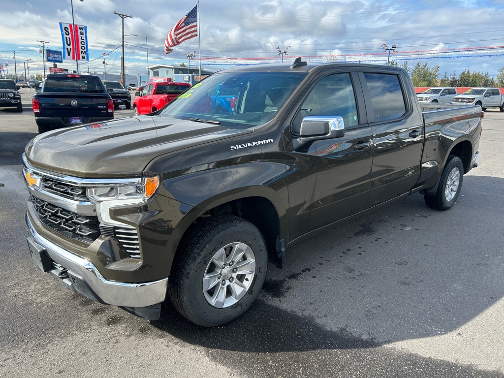 photo of 2023 CHEVROLET SILVERADO 1500 LT