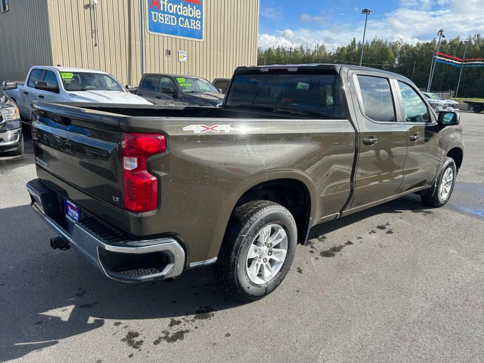 2023 BRONZE CHEVROLET SILVERADO 1500 LT (1GCUDDED0PZ) with an 5.3L engine, Automatic transmission, located at 2525 S. Cushman, Fairbanks, AK, 99701, (907) 452-5707, 64.824036, -147.712311 - Photo#2