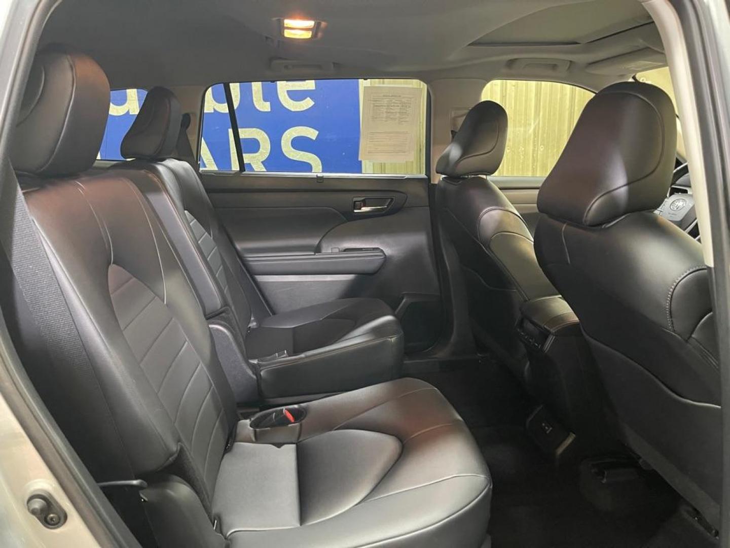 2024 SILVER TOYOTA HIGHLANDER LE (5TDKDRBH7RS) with an 2.4L engine, Automatic transmission, located at 2525 S. Cushman, Fairbanks, AK, 99701, (907) 452-5707, 64.824036, -147.712311 - Photo#1
