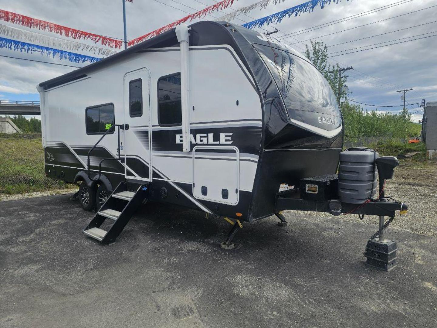 2025 WHITE JAYCO M-230 MLCS M-230 MLCS (1UJBA0BM5S1) , Automatic transmission, located at 2525 S. Cushman, Fairbanks, AK, 99701, (907) 452-5707, 64.824036, -147.712311 - Photo#0