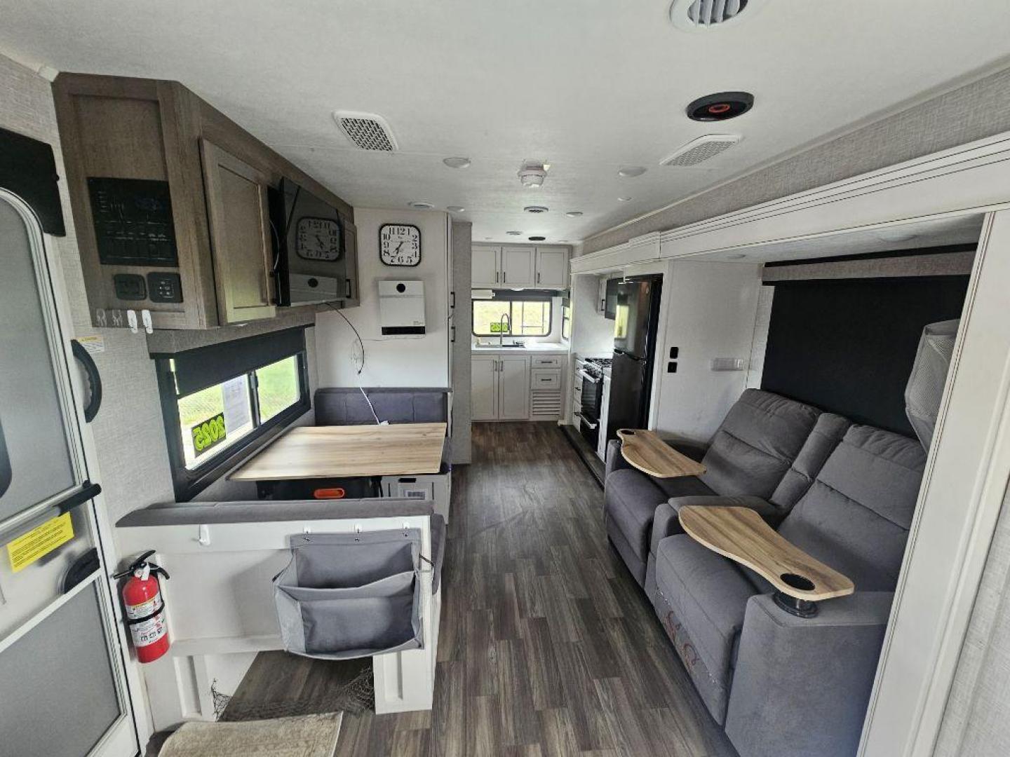 2025 WHITE JAYCO M-230 MLCS M-230 MLCS (1UJBA0BM5S1) , Automatic transmission, located at 2525 S. Cushman, Fairbanks, AK, 99701, (907) 452-5707, 64.824036, -147.712311 - Photo#3