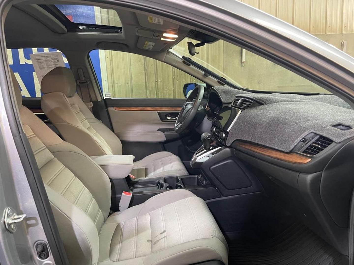 2020 SILVER HONDA CR-V EX (2HKRW1H5XLH) with an 1.5L engine, Continuously Variable transmission, located at 2525 S. Cushman, Fairbanks, AK, 99701, (907) 452-5707, 64.824036, -147.712311 - Photo#3