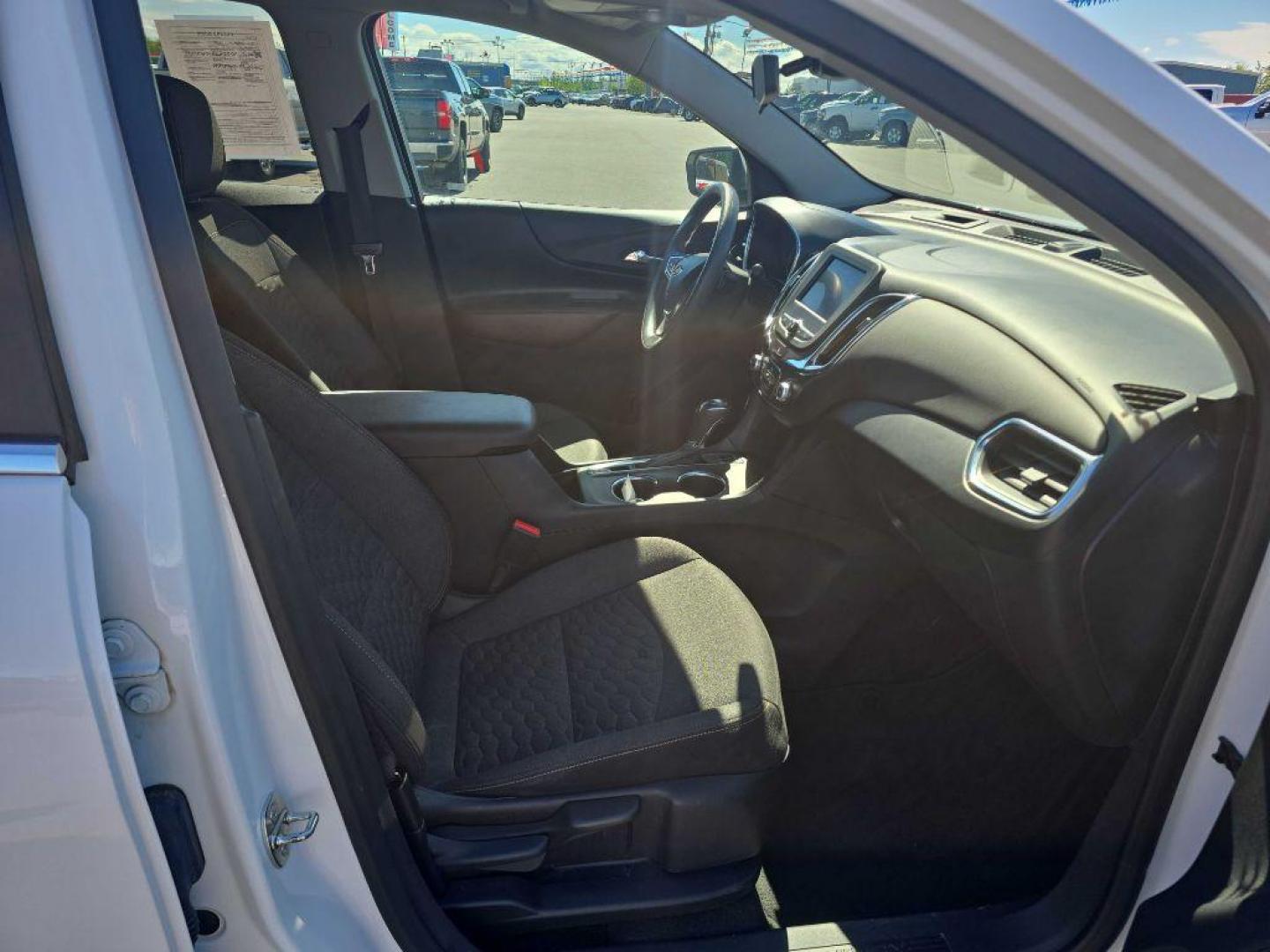 2021 WHITE CHEVROLET EQUINOX LT (3GNAXUEV6MS) with an 1.5L engine, Automatic transmission, located at 2525 S. Cushman, Fairbanks, AK, 99701, (907) 452-5707, 64.824036, -147.712311- Photo#5
