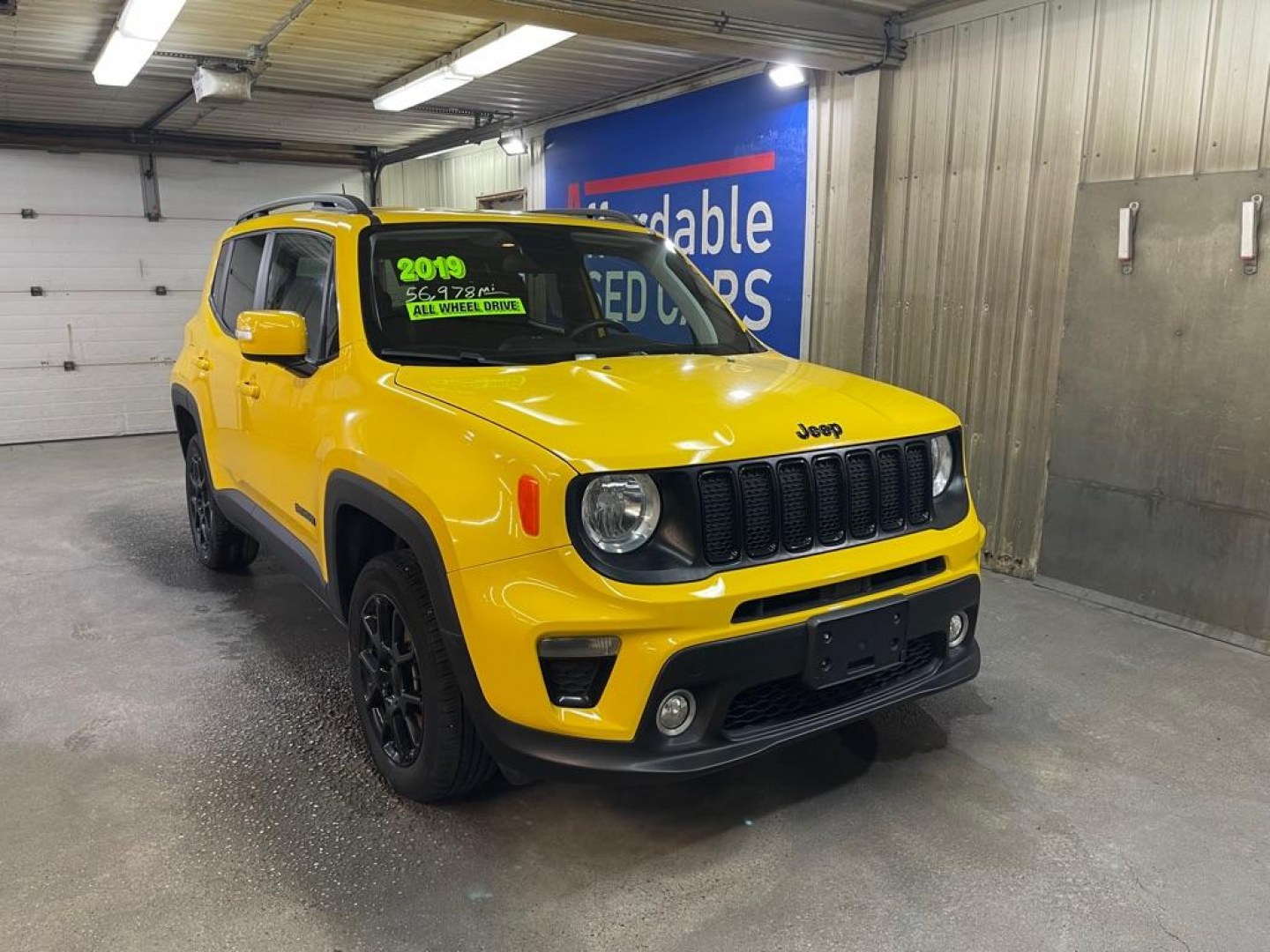 2019 YELLOW JEEP RENEGADE LATITUDE (ZACNJBBB4KP) with an 2.4L engine, Automatic transmission, located at 2525 S. Cushman, Fairbanks, AK, 99701, (907) 452-5707, 64.824036, -147.712311- Photo#0