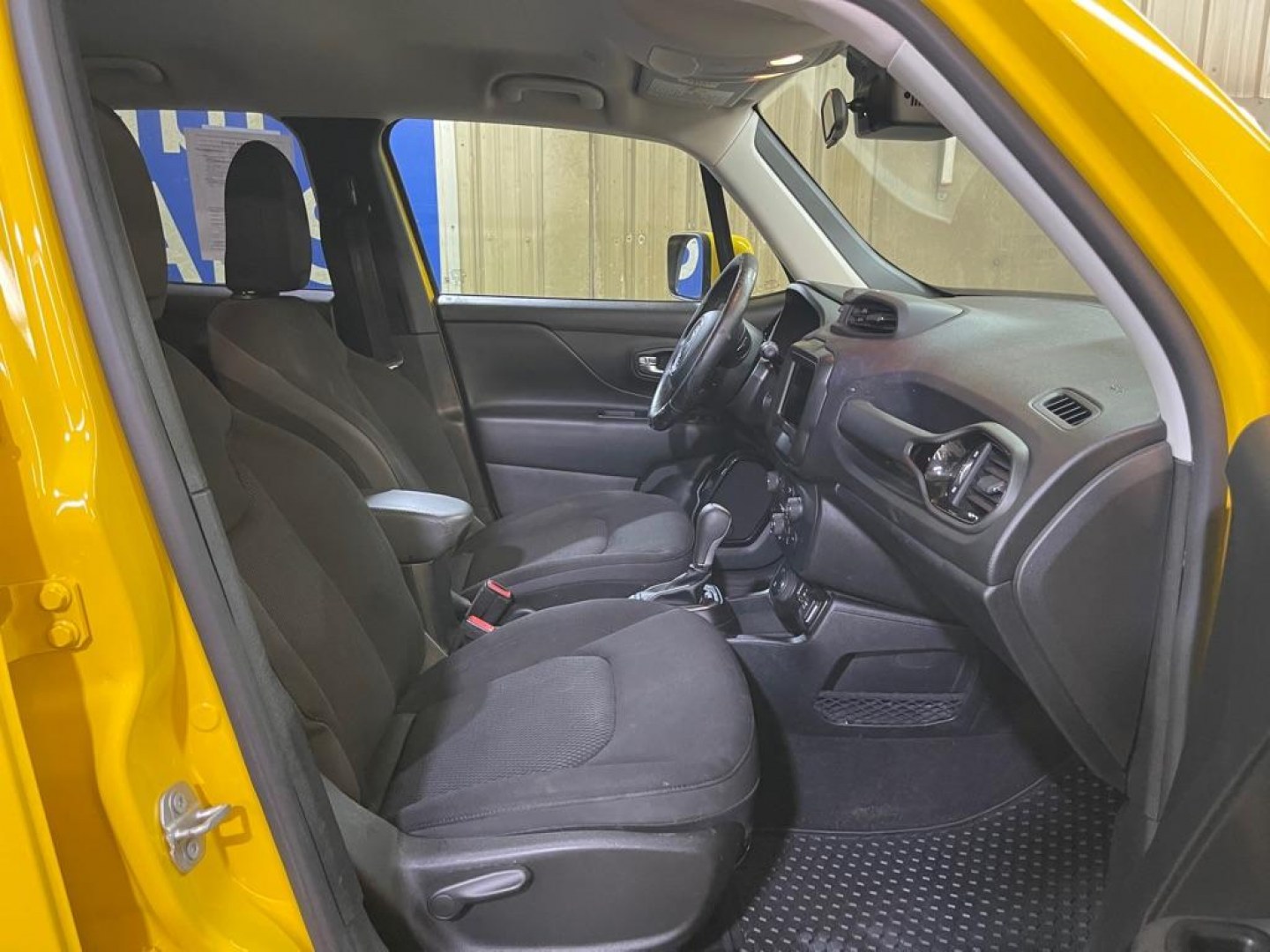2019 YELLOW JEEP RENEGADE LATITUDE (ZACNJBBB4KP) with an 2.4L engine, Automatic transmission, located at 2525 S. Cushman, Fairbanks, AK, 99701, (907) 452-5707, 64.824036, -147.712311- Photo#3