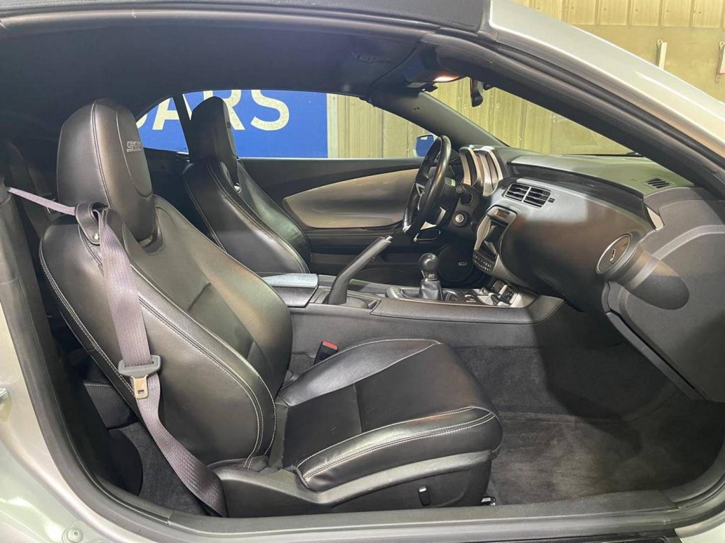 2011 SILVER CHEVROLET CAMARO 2SS 2SS (2G1FT3DW0B9) with an 6.2L engine, 6-Speed Manual transmission, located at 2525 S. Cushman, Fairbanks, AK, 99701, (907) 452-5707, 64.824036, -147.712311 - Photo#1