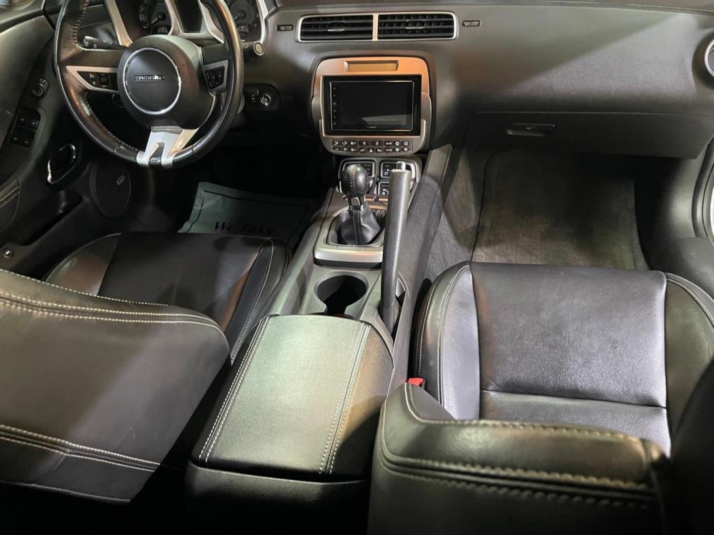 2011 SILVER CHEVROLET CAMARO 2SS 2SS (2G1FT3DW0B9) with an 6.2L engine, 6-Speed Manual transmission, located at 2525 S. Cushman, Fairbanks, AK, 99701, (907) 452-5707, 64.824036, -147.712311 - Photo#3