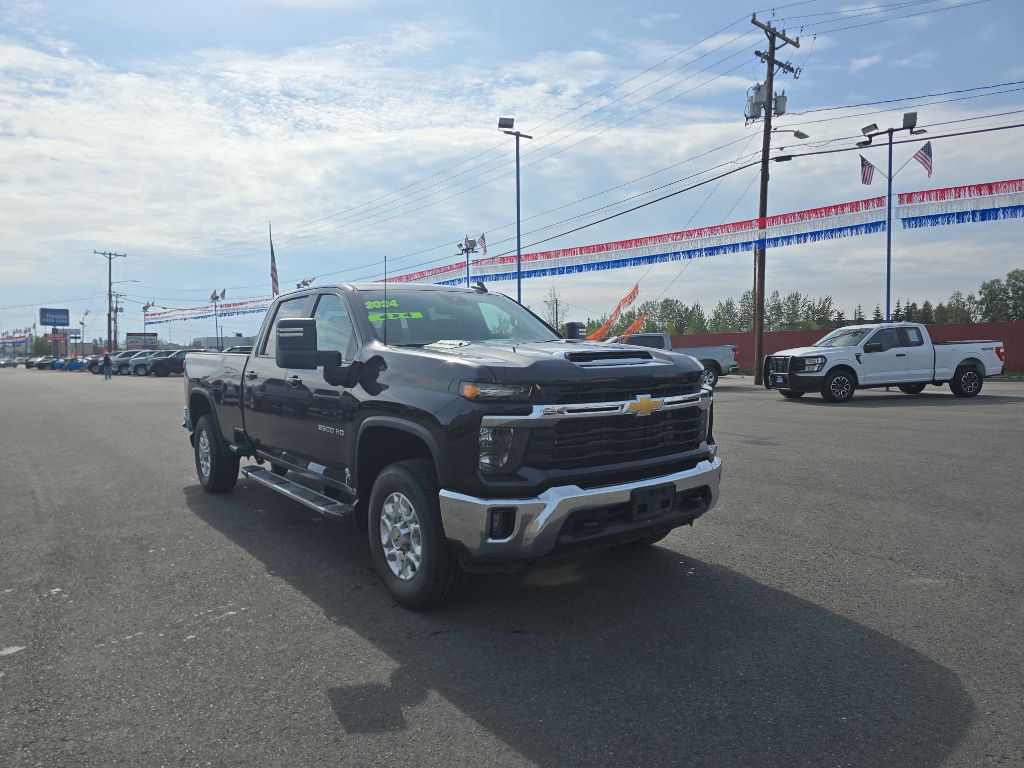 photo of 2024 CHEVROLET SILVERADO 3500 LT