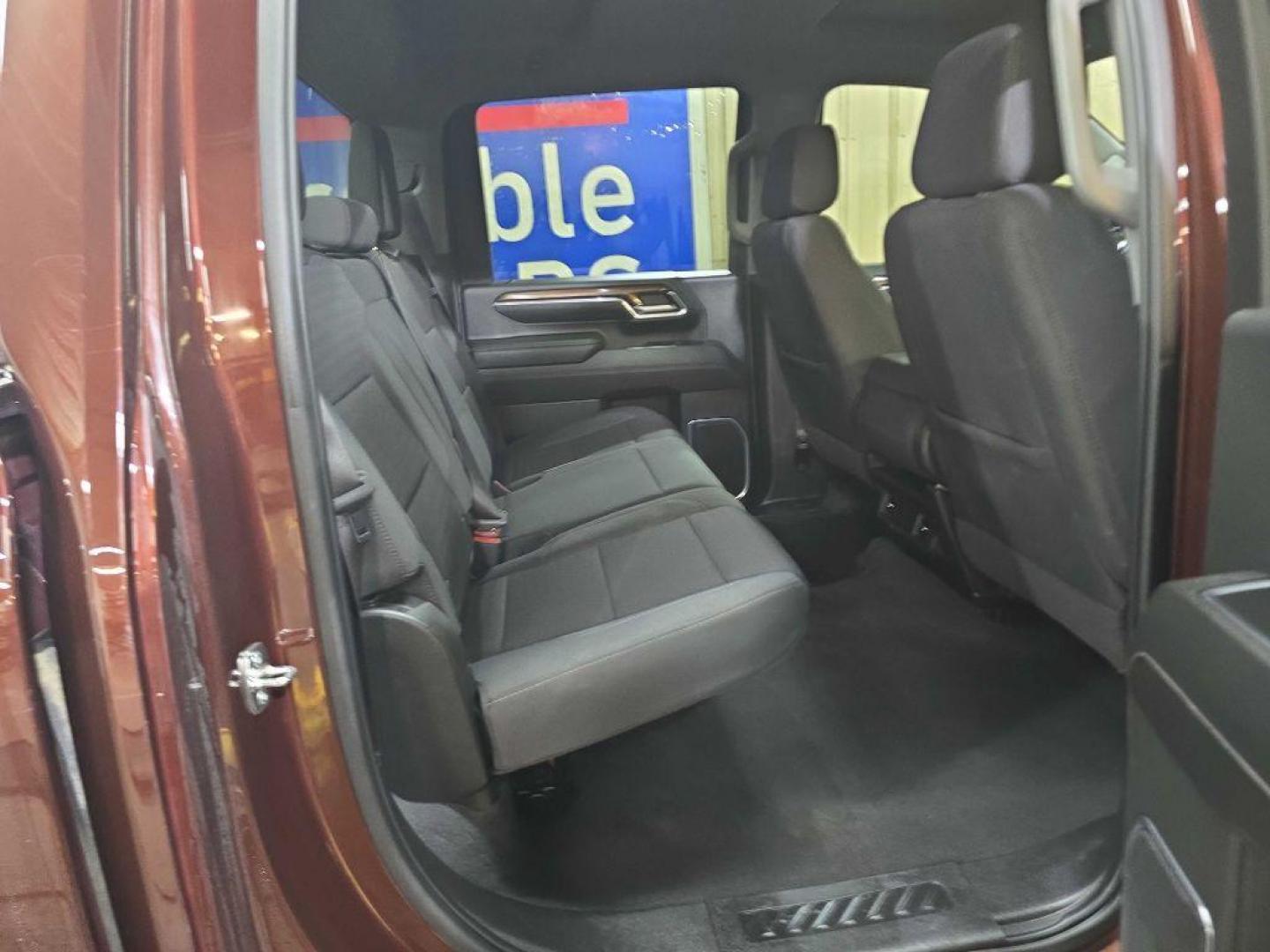 2024 BROWN CHEVROLET SILVERADO 2500 HEAVY DUTY LT (1GC4YNE77RF) with an 6.6L engine, Automatic transmission, located at 2525 S. Cushman, Fairbanks, AK, 99701, (907) 452-5707, 64.824036, -147.712311 - Photo#4