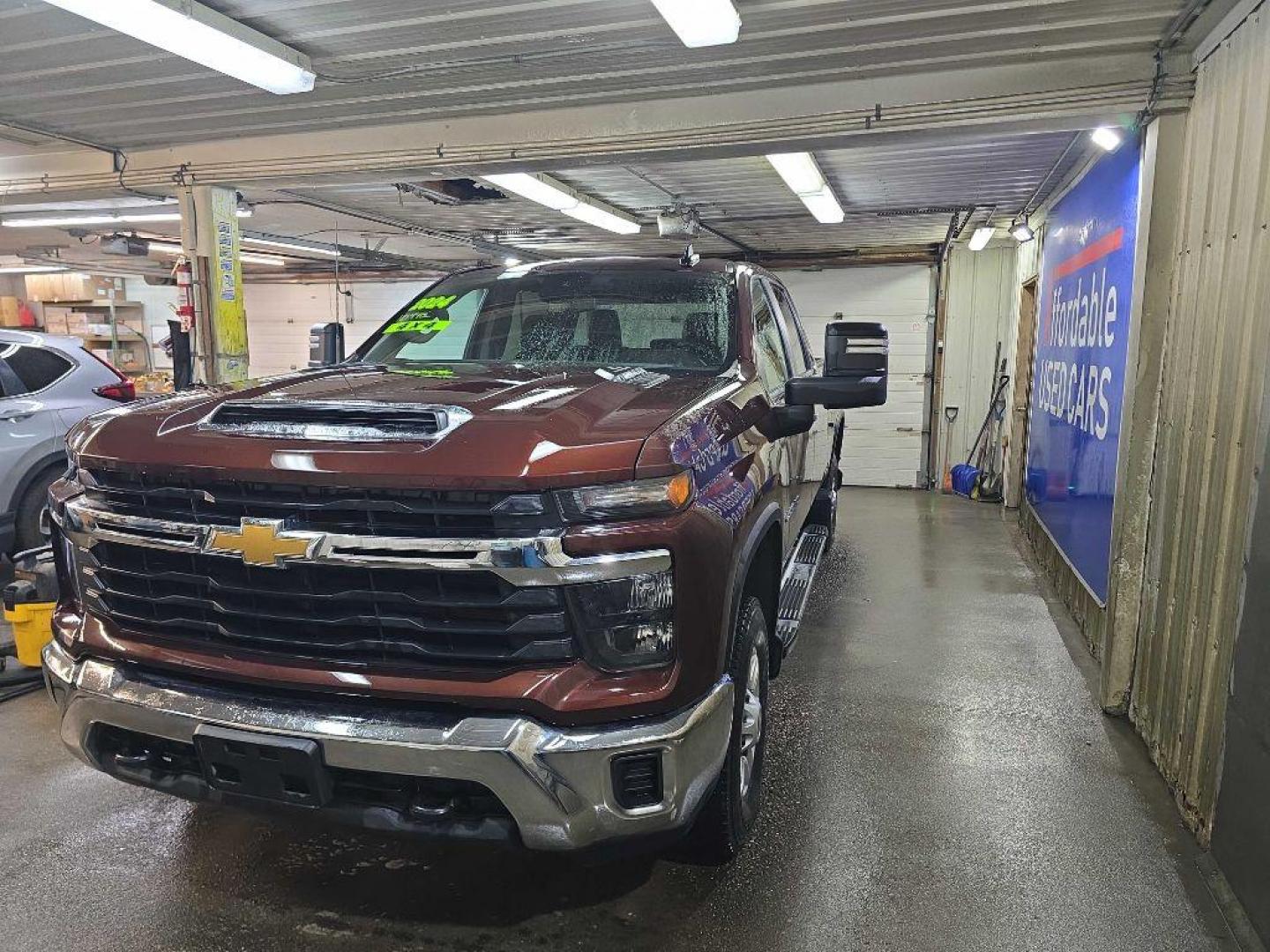 2024 BROWN CHEVROLET SILVERADO 2500 HEAVY DUTY LT (1GC4YNE77RF) with an 6.6L engine, Automatic transmission, located at 2525 S. Cushman, Fairbanks, AK, 99701, (907) 452-5707, 64.824036, -147.712311 - Photo#1