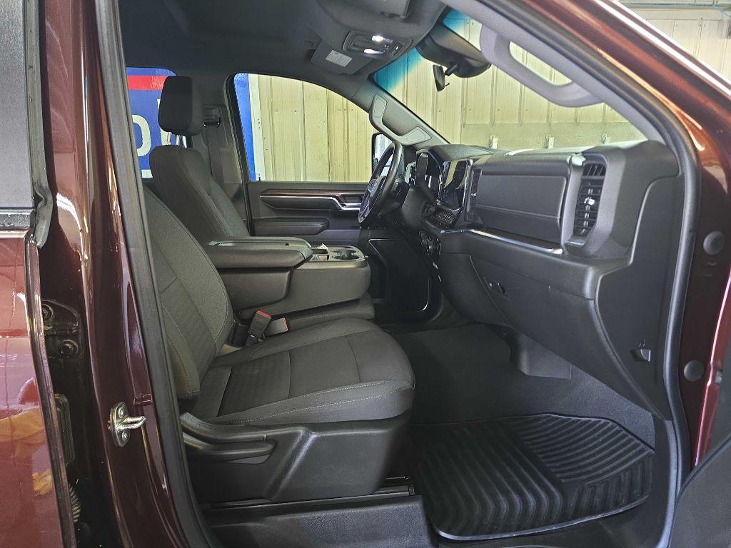 photo of 2024 CHEVROLET SILVERADO 2500 HEAVY DUTY LT