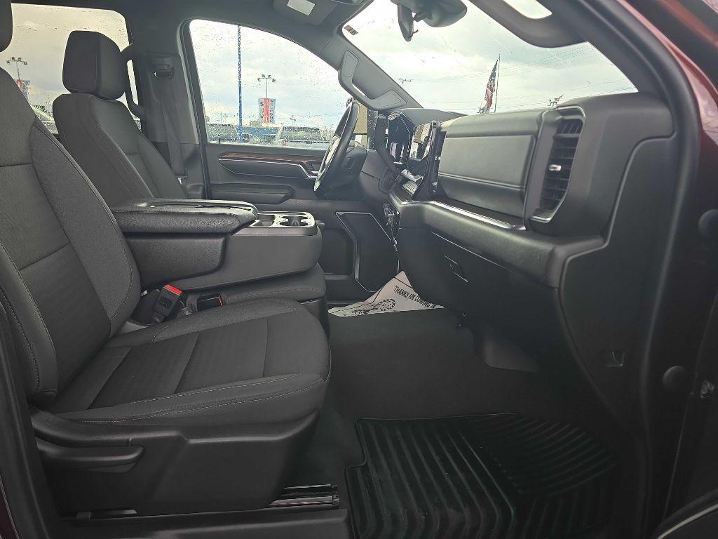 photo of 2024 CHEVROLET SILVERADO 2500 HEAVY DUTY LT