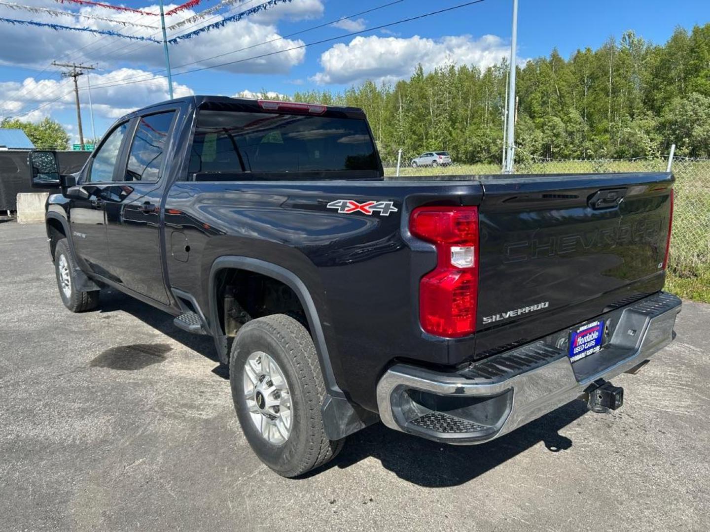2024 GRAY CHEVROLET SILVERADO 2500 HEAVY DUTY LT (1GC4YNE70RF) with an 6.6L engine, Automatic transmission, located at 2525 S. Cushman, Fairbanks, AK, 99701, (907) 452-5707, 64.824036, -147.712311 - Photo#3