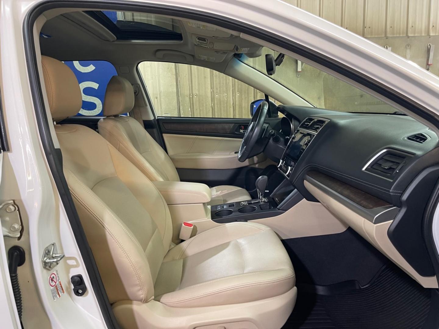 2018 WHITE SUBARU OUTBACK 3.6R LIMITED (4S4BSENCXJ3) with an 3.6L engine, Continuously Variable transmission, located at 2525 S. Cushman, Fairbanks, AK, 99701, (907) 452-5707, 64.824036, -147.712311- Photo#3