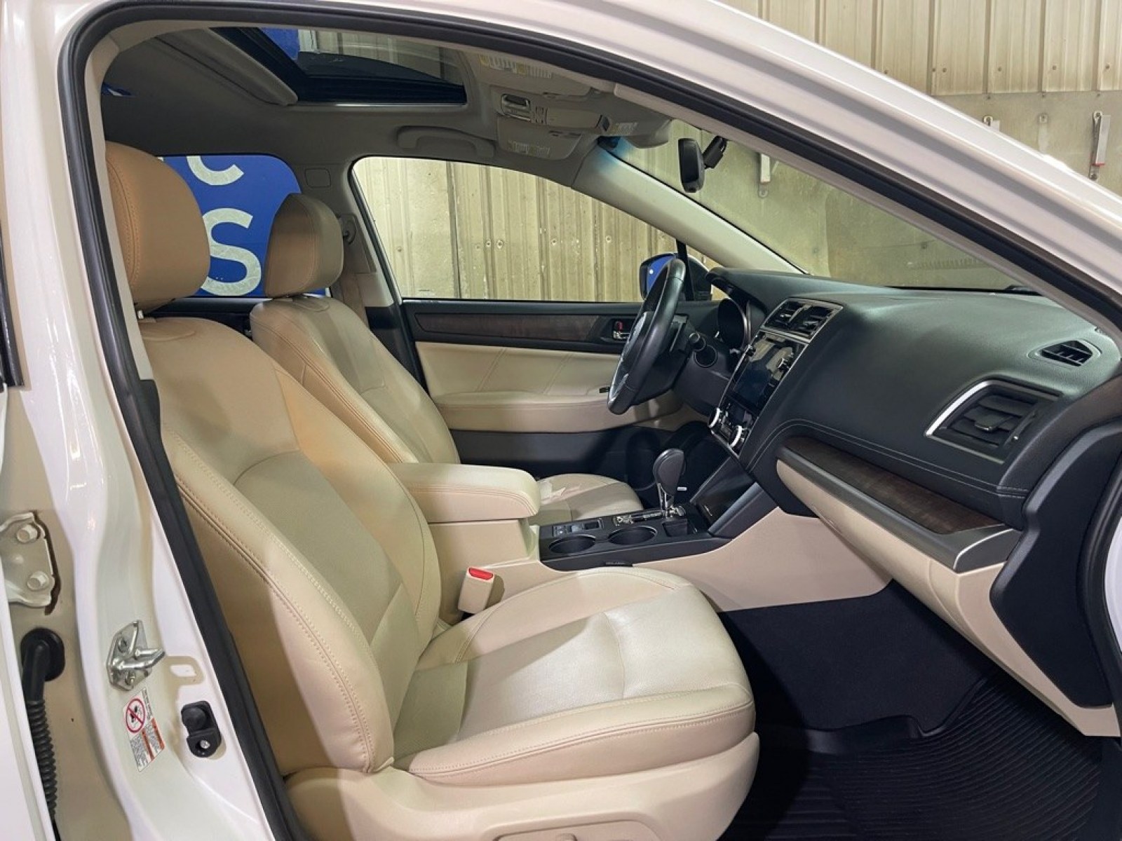 2018 WHITE SUBARU OUTBACK 3.6R LIMITED (4S4BSENCXJ3) with an 3.6L engine, Continuously Variable transmission, located at 2525 S. Cushman, Fairbanks, AK, 99701, (907) 452-5707, 64.824036, -147.712311 - Photo#3