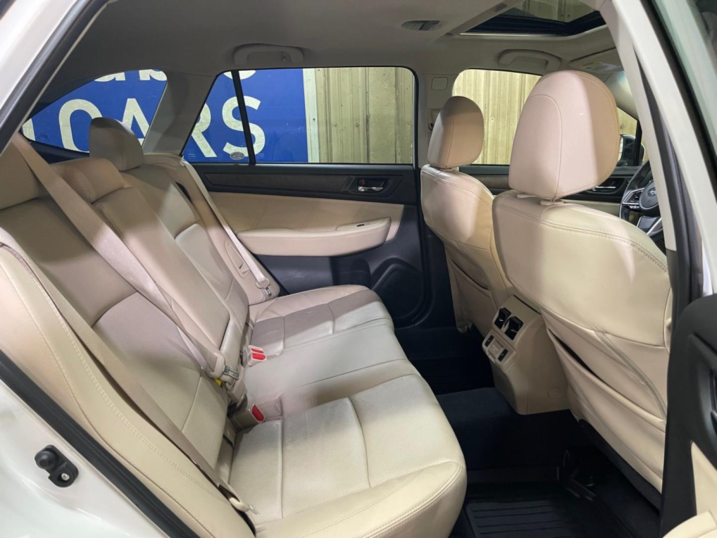 2018 WHITE SUBARU OUTBACK 3.6R LIMITED (4S4BSENCXJ3) with an 3.6L engine, Continuously Variable transmission, located at 2525 S. Cushman, Fairbanks, AK, 99701, (907) 452-5707, 64.824036, -147.712311- Photo#4