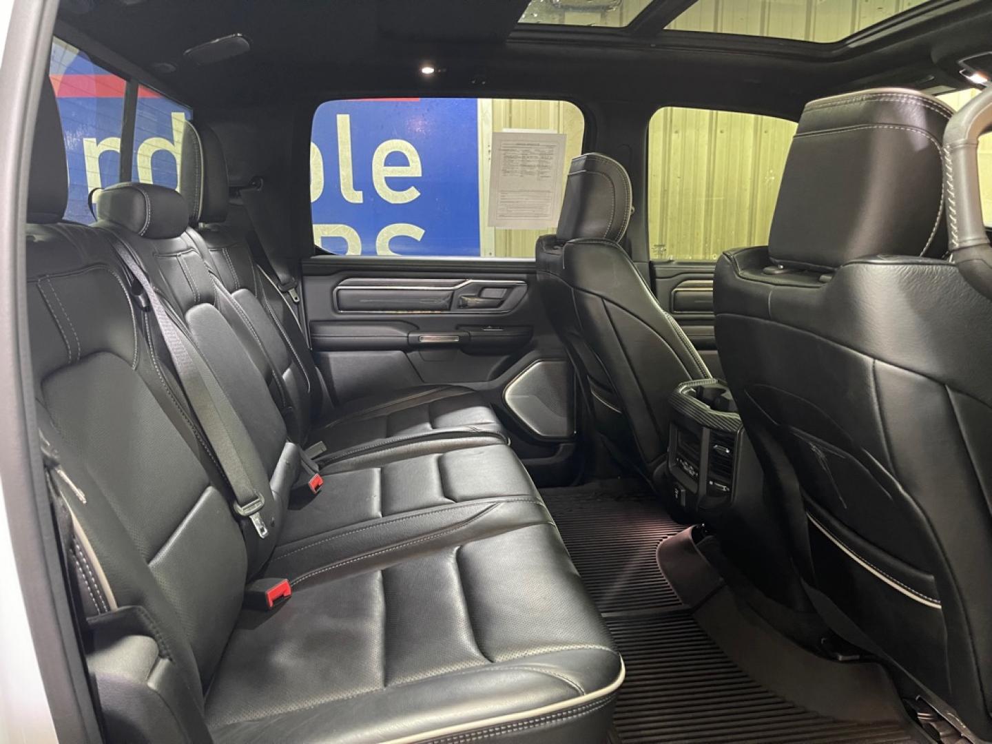 2021 WHITE RAM 1500 LIMITED (1C6SRFHT3MN) with an 5.7L engine, Automatic transmission, located at 2525 S. Cushman, Fairbanks, AK, 99701, (907) 452-5707, 64.824036, -147.712311- Photo#4