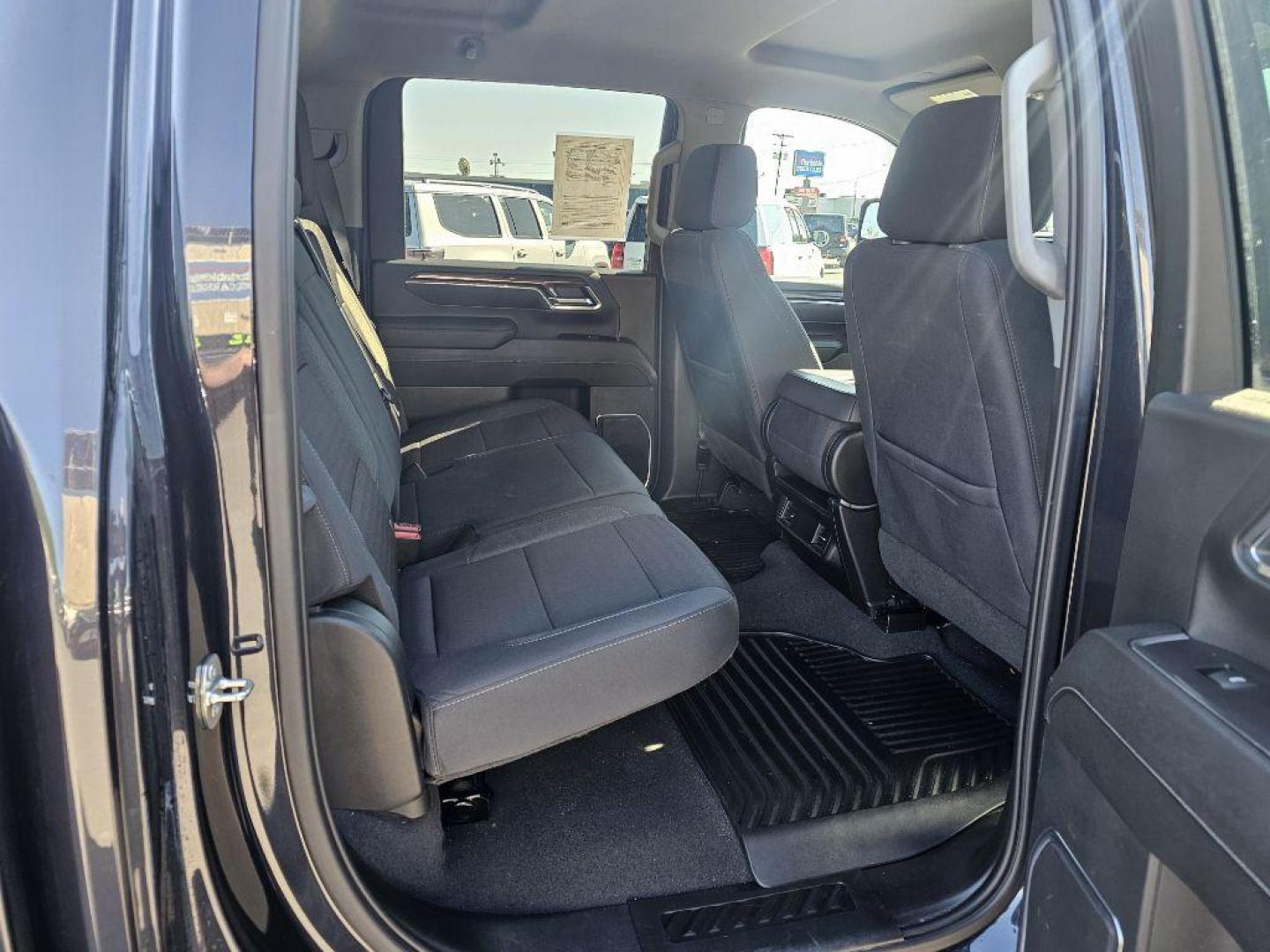 2024 GRAY CHEVROLET SILVERADO 2500 HEAVY DUTY LT (1GC4YNE77RF) with an 6.6L engine, Automatic transmission, located at 2525 S. Cushman, Fairbanks, AK, 99701, (907) 452-5707, 64.824036, -147.712311 - Photo#5