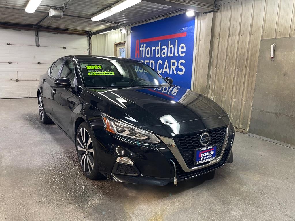 photo of 2021 NISSAN ALTIMA SR