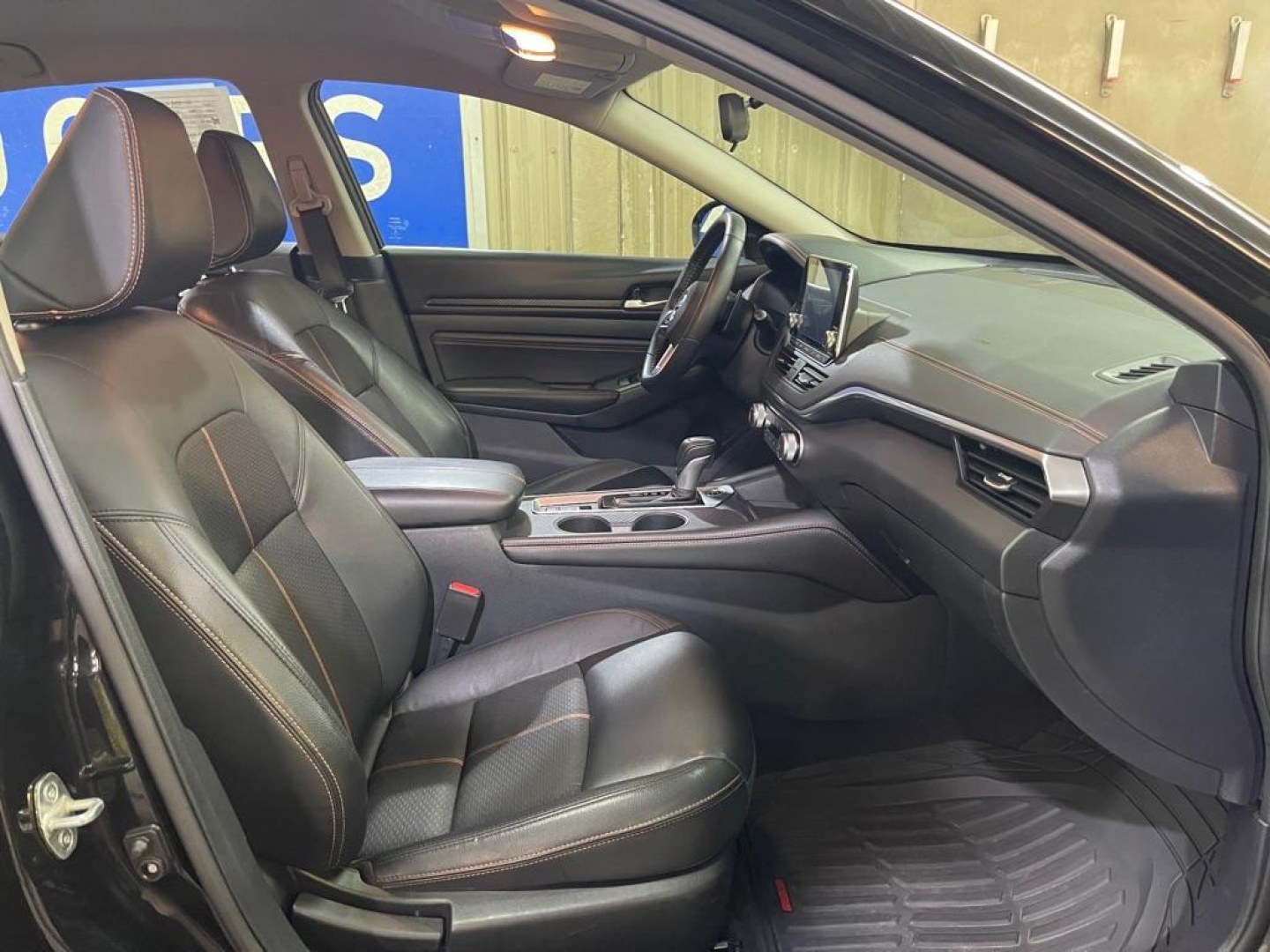 2021 BLACK NISSAN ALTIMA SR (1N4BL4CW4MN) with an 2.5L engine, Continuously Variable transmission, located at 2525 S. Cushman, Fairbanks, AK, 99701, (907) 452-5707, 64.824036, -147.712311- Photo#8
