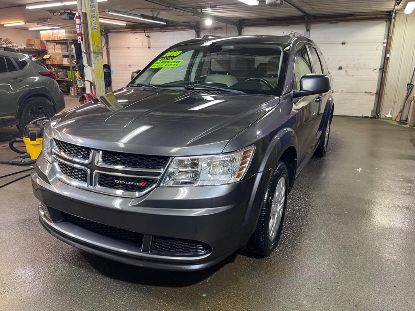 2018 GRAY DODGE JOURNEY SE (3C4PDDAG9JT) with an 3.6L engine, Automatic transmission, located at 2525 S. Cushman, Fairbanks, AK, 99701, (907) 452-5707, 64.824036, -147.712311- Photo#1