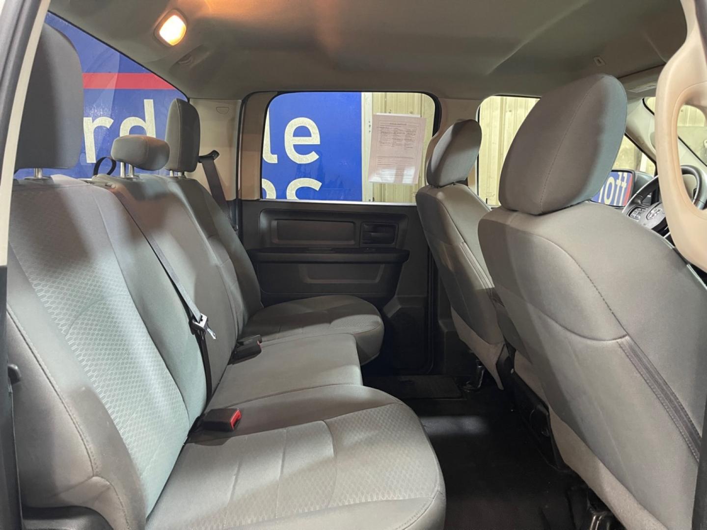 2018 WHITE RAM 1500 ST (1C6RR7KG1JS) with an 3.6L engine, Automatic transmission, located at 2525 S. Cushman, Fairbanks, AK, 99701, (907) 452-5707, 64.824036, -147.712311- Photo#4