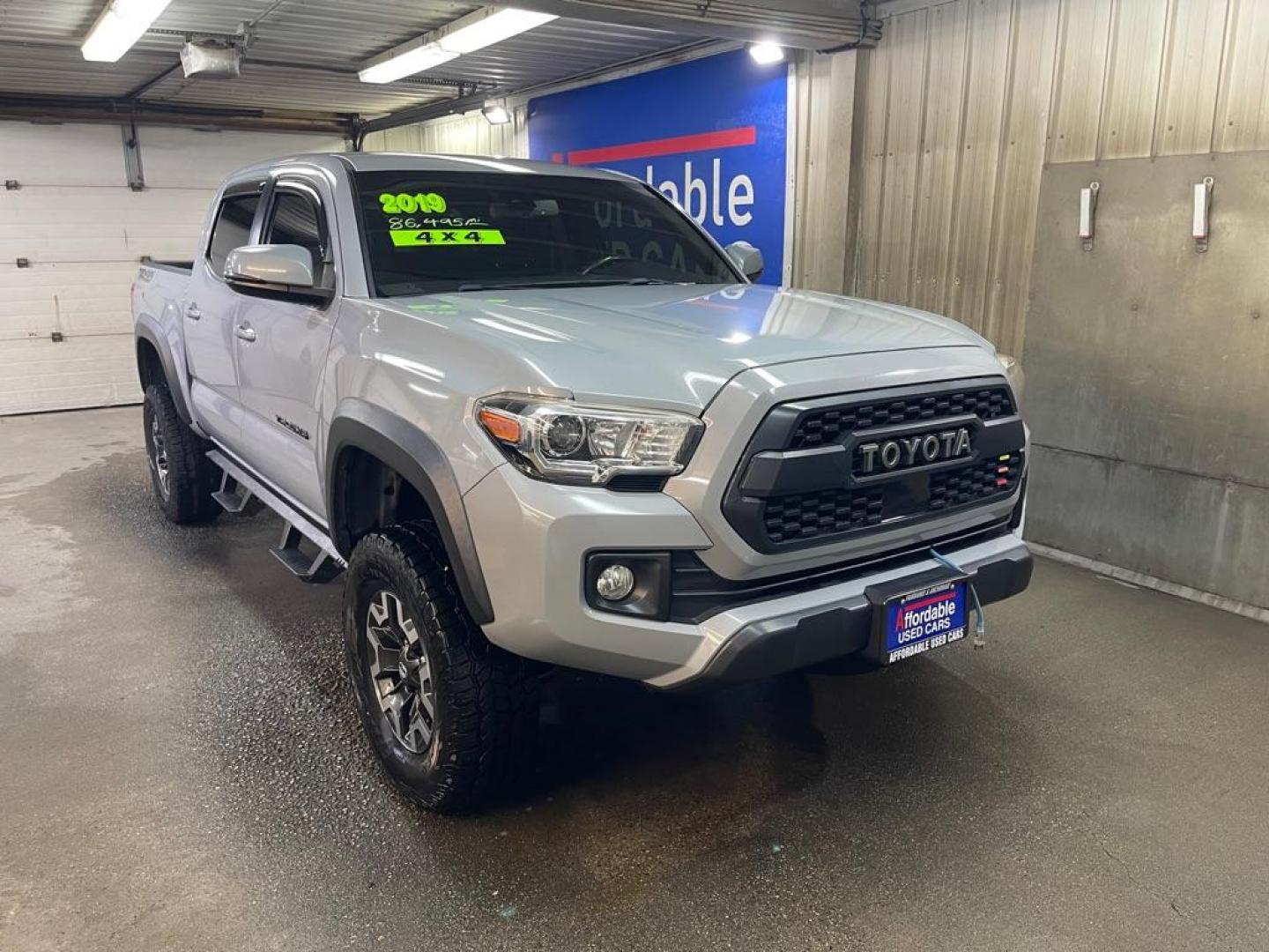 2019 GREY TOYOTA TACOMA DOUBLE CAB (3TMCZ5AN6KM) with an 3.5L engine, Automatic transmission, located at 2525 S. Cushman, Fairbanks, AK, 99701, (907) 452-5707, 64.824036, -147.712311- Photo#0