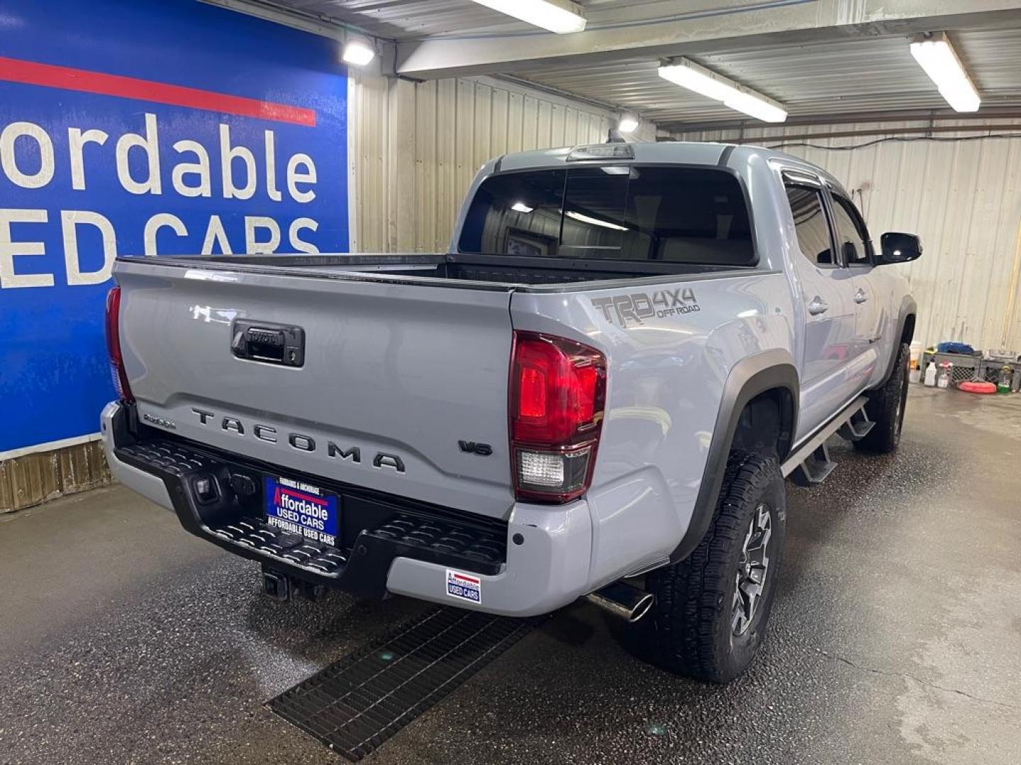 2019 GREY TOYOTA TACOMA DOUBLE CAB (3TMCZ5AN6KM) with an 3.5L engine, Automatic transmission, located at 2525 S. Cushman, Fairbanks, AK, 99701, (907) 452-5707, 64.824036, -147.712311- Photo#2