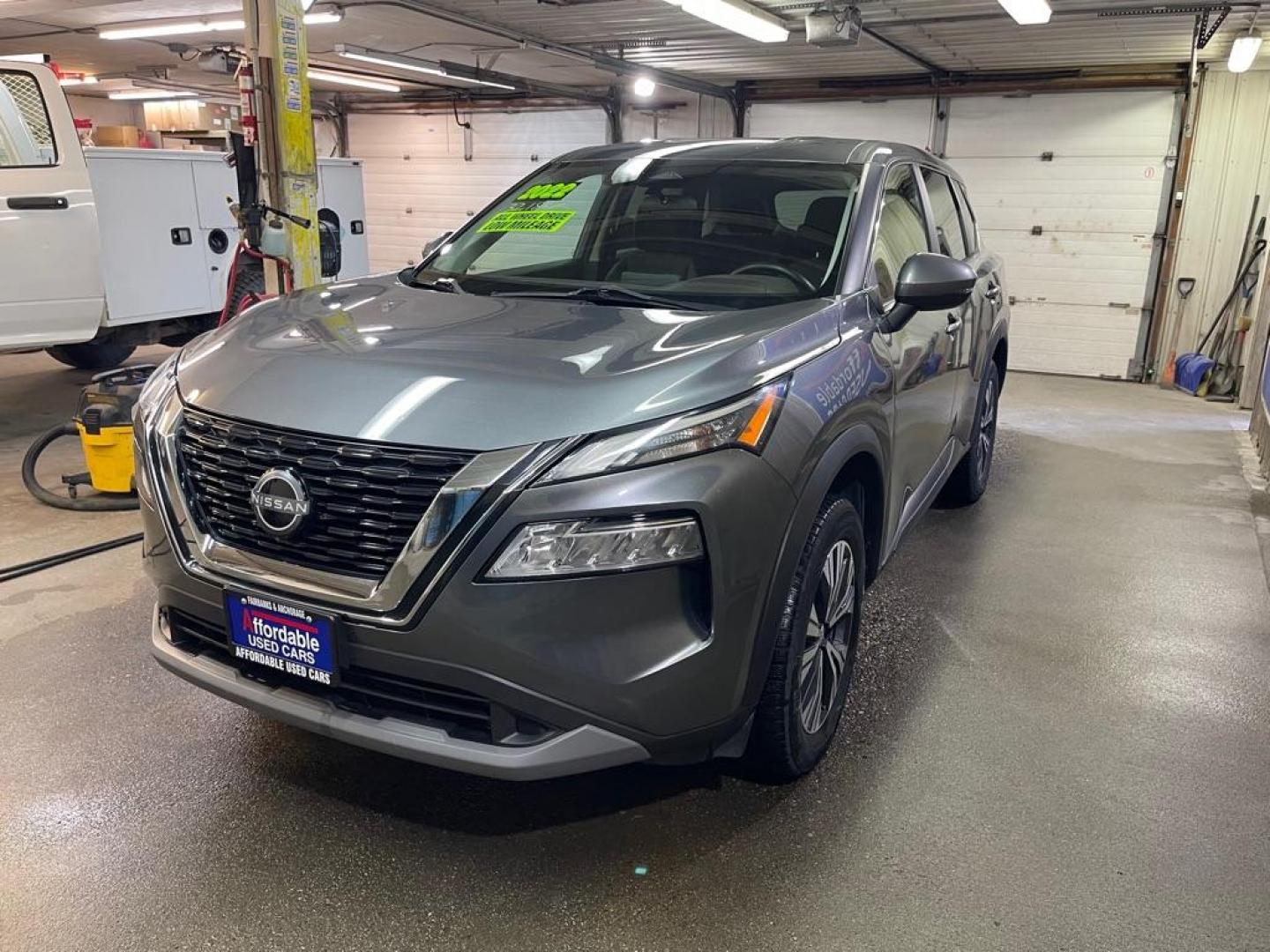 2022 GRAY NISSAN ROGUE SV (5N1BT3BB0NC) with an 1.5L engine, Continuously Variable transmission, located at 2525 S. Cushman, Fairbanks, AK, 99701, (907) 452-5707, 64.824036, -147.712311 - Photo#1