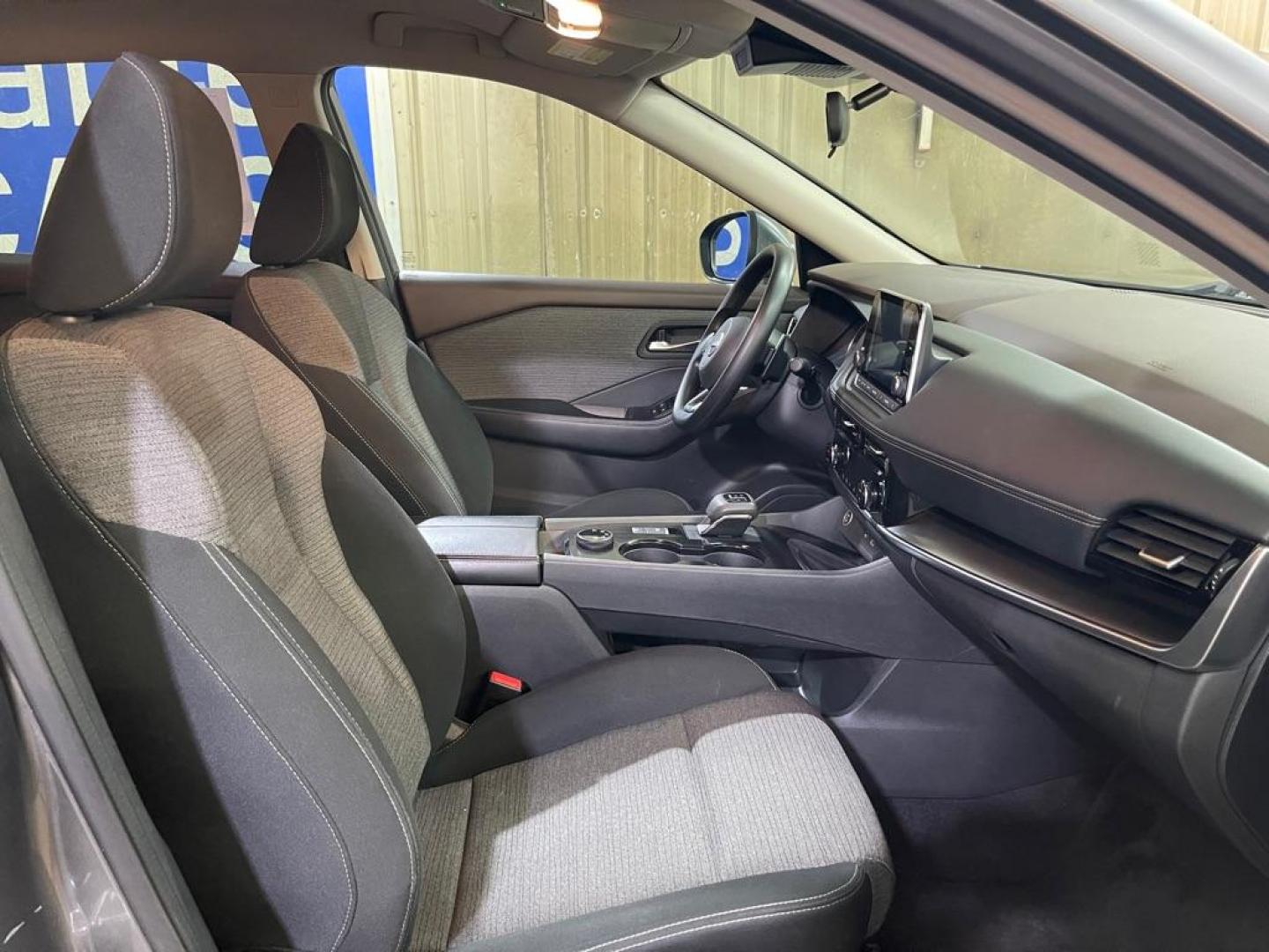 2022 GRAY NISSAN ROGUE SV (5N1BT3BB0NC) with an 1.5L engine, Continuously Variable transmission, located at 2525 S. Cushman, Fairbanks, AK, 99701, (907) 452-5707, 64.824036, -147.712311 - Photo#3