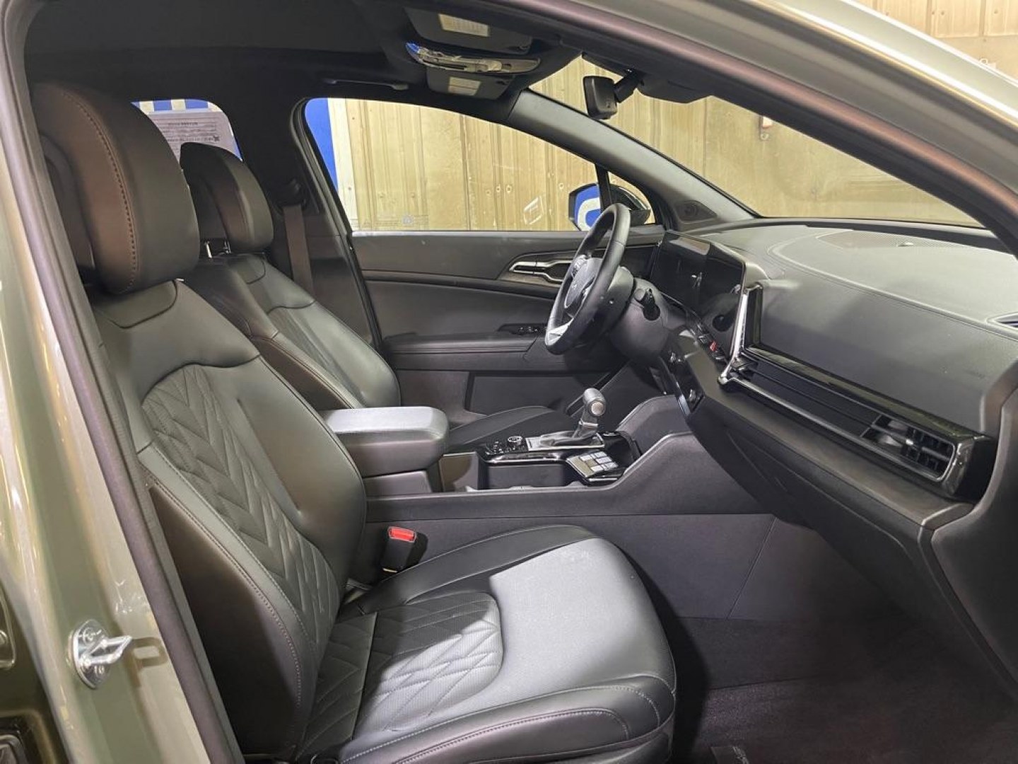 2024 GREEN KIA SPORTAGE X LINE (5XYK6CDF9RG) with an 2.5L engine, Automatic transmission, located at 2525 S. Cushman, Fairbanks, AK, 99701, (907) 452-5707, 64.824036, -147.712311- Photo#3