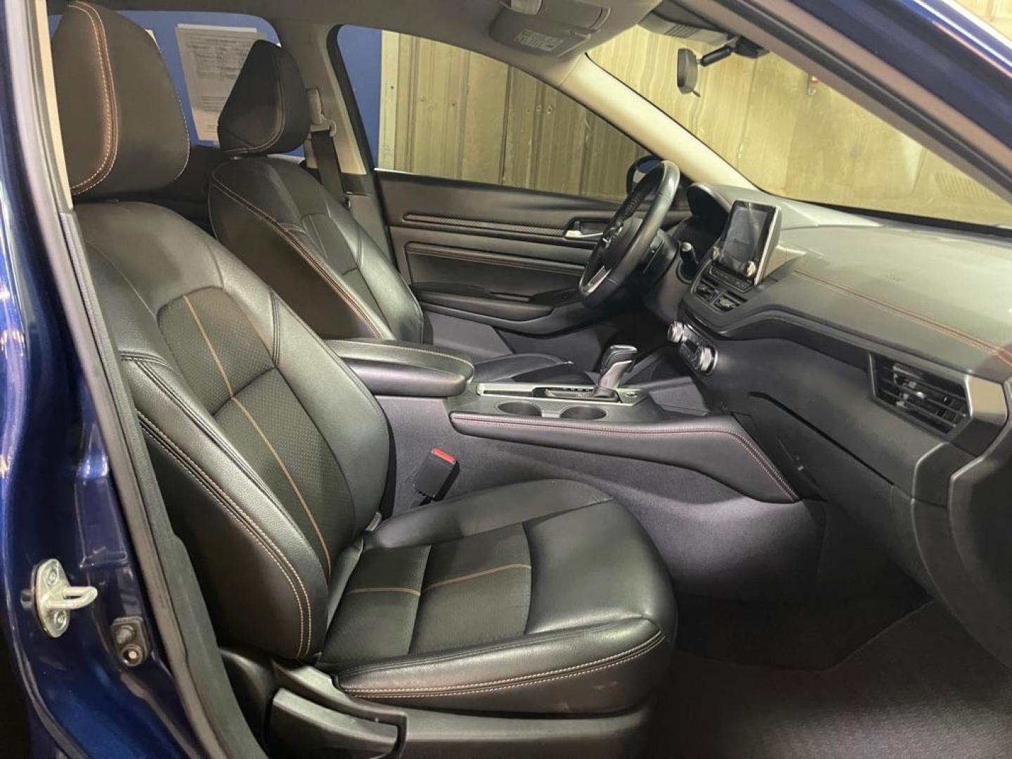 2021 BLUE NISSAN ALTIMA SR (1N4BL4CVXMN) with an 2.5L engine, Continuously Variable transmission, located at 2525 S. Cushman, Fairbanks, AK, 99701, (907) 452-5707, 64.824036, -147.712311 - Photo#3