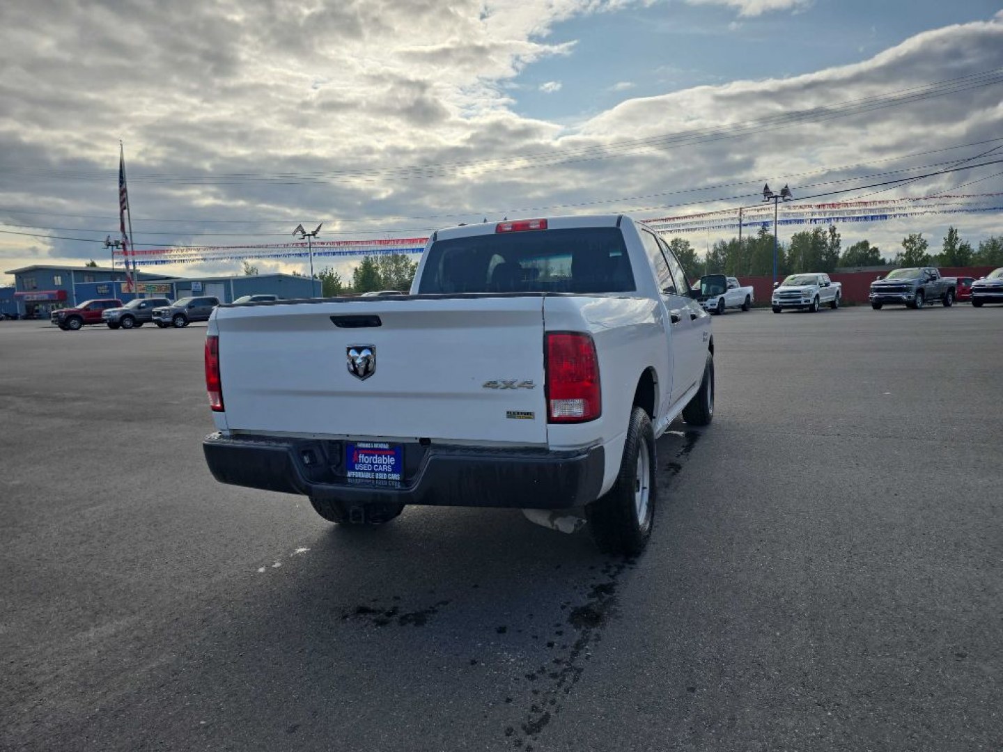 2018 WHITE RAM 1500 ST (1C6RR7KG6JS) with an 3.6L engine, Automatic transmission, located at 2525 S. Cushman, Fairbanks, AK, 99701, (907) 452-5707, 64.824036, -147.712311- Photo#2