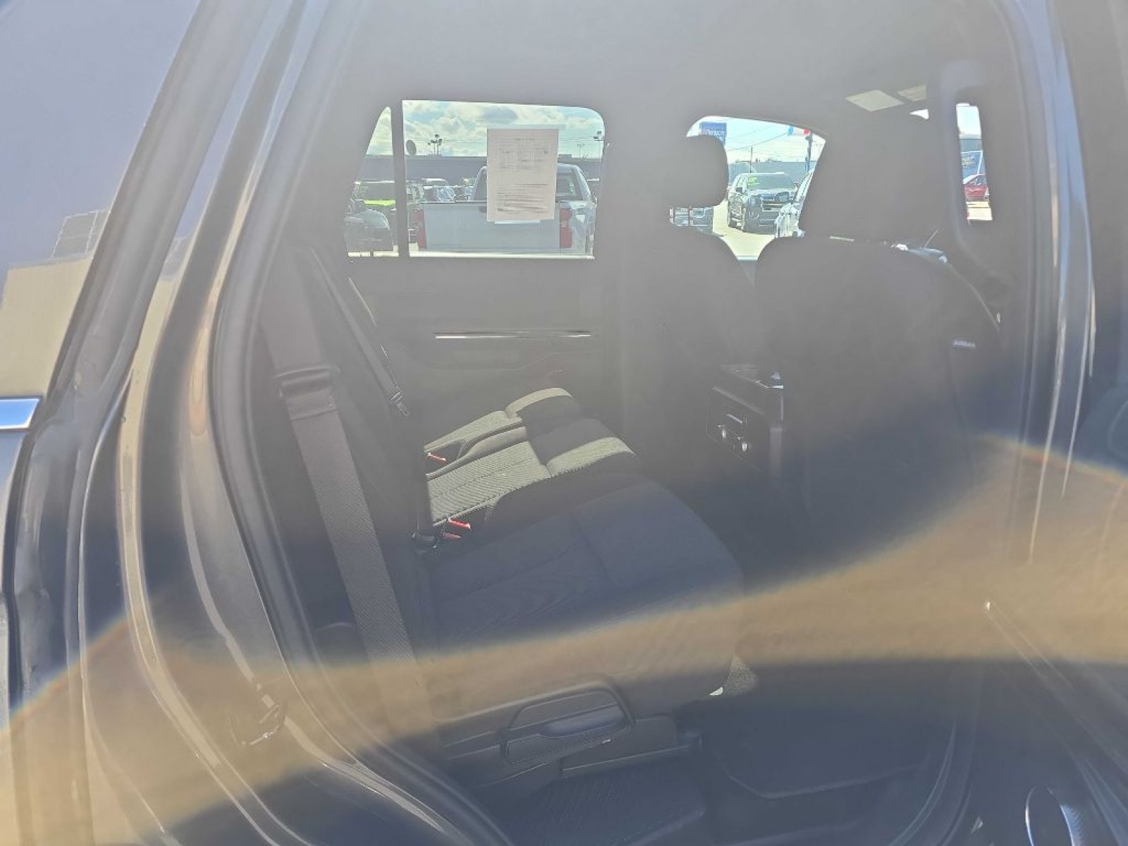 2018 GRAY FORD EXPEDITION XL (1FMJU1GT1JE) with an 3.5L engine, Automatic transmission, located at 2525 S. Cushman, Fairbanks, AK, 99701, (907) 452-5707, 64.824036, -147.712311 - Photo#4