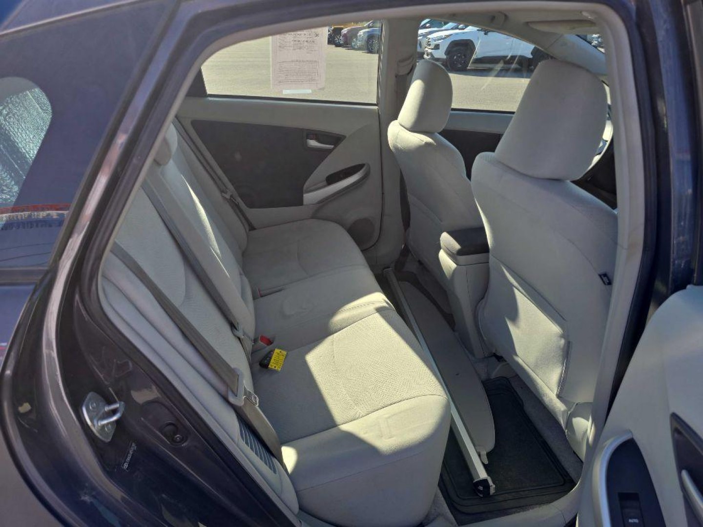 2011 GRAY TOYOTA PRIUS 2 leve 2 (JTDKN3DU4B5) with an 1.8L engine, Continuously Variable transmission, located at 2525 S. Cushman, Fairbanks, AK, 99701, (907) 452-5707, 64.824036, -147.712311- Photo#4