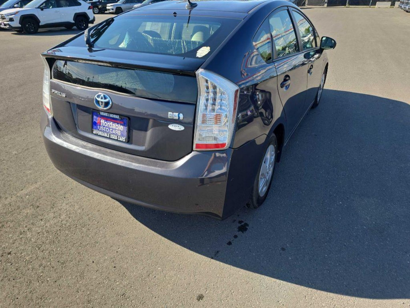 2011 GRAY TOYOTA PRIUS 2 leve 2 (JTDKN3DU4B5) with an 1.8L engine, Continuously Variable transmission, located at 2525 S. Cushman, Fairbanks, AK, 99701, (907) 452-5707, 64.824036, -147.712311- Photo#2