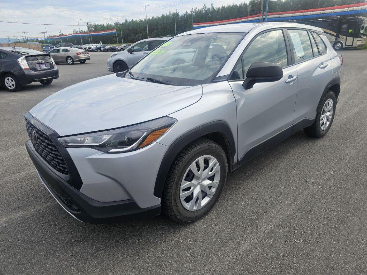 2023 SILVER TOYOTA COROLLA CROSS L (7MUAAABG8PV) with an 2.0L engine, Continuously Variable transmission, located at 2525 S. Cushman, Fairbanks, AK, 99701, (907) 452-5707, 64.824036, -147.712311- Photo#2