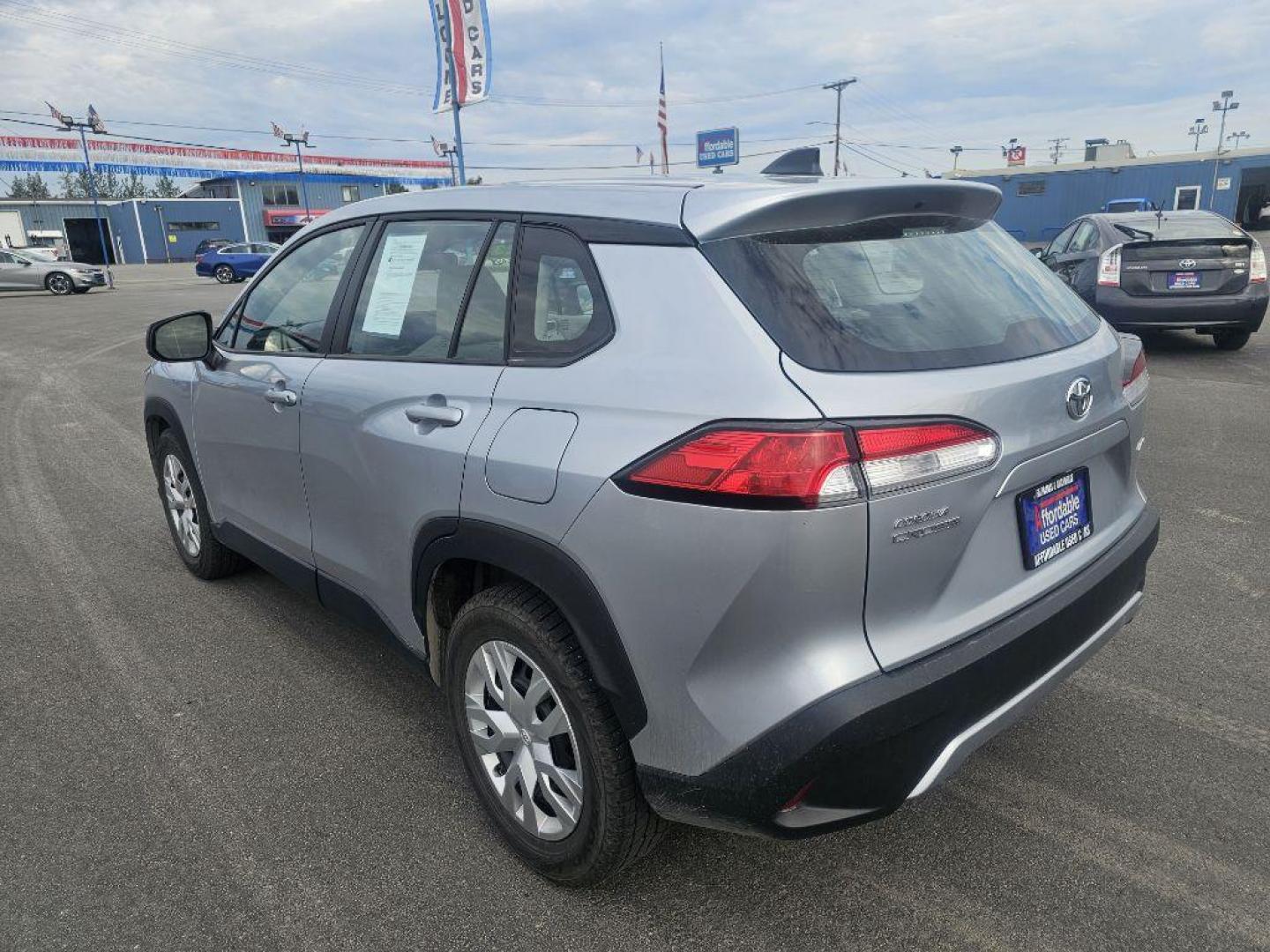 2023 SILVER TOYOTA COROLLA CROSS L (7MUAAABG8PV) with an 2.0L engine, Continuously Variable transmission, located at 2525 S. Cushman, Fairbanks, AK, 99701, (907) 452-5707, 64.824036, -147.712311- Photo#3