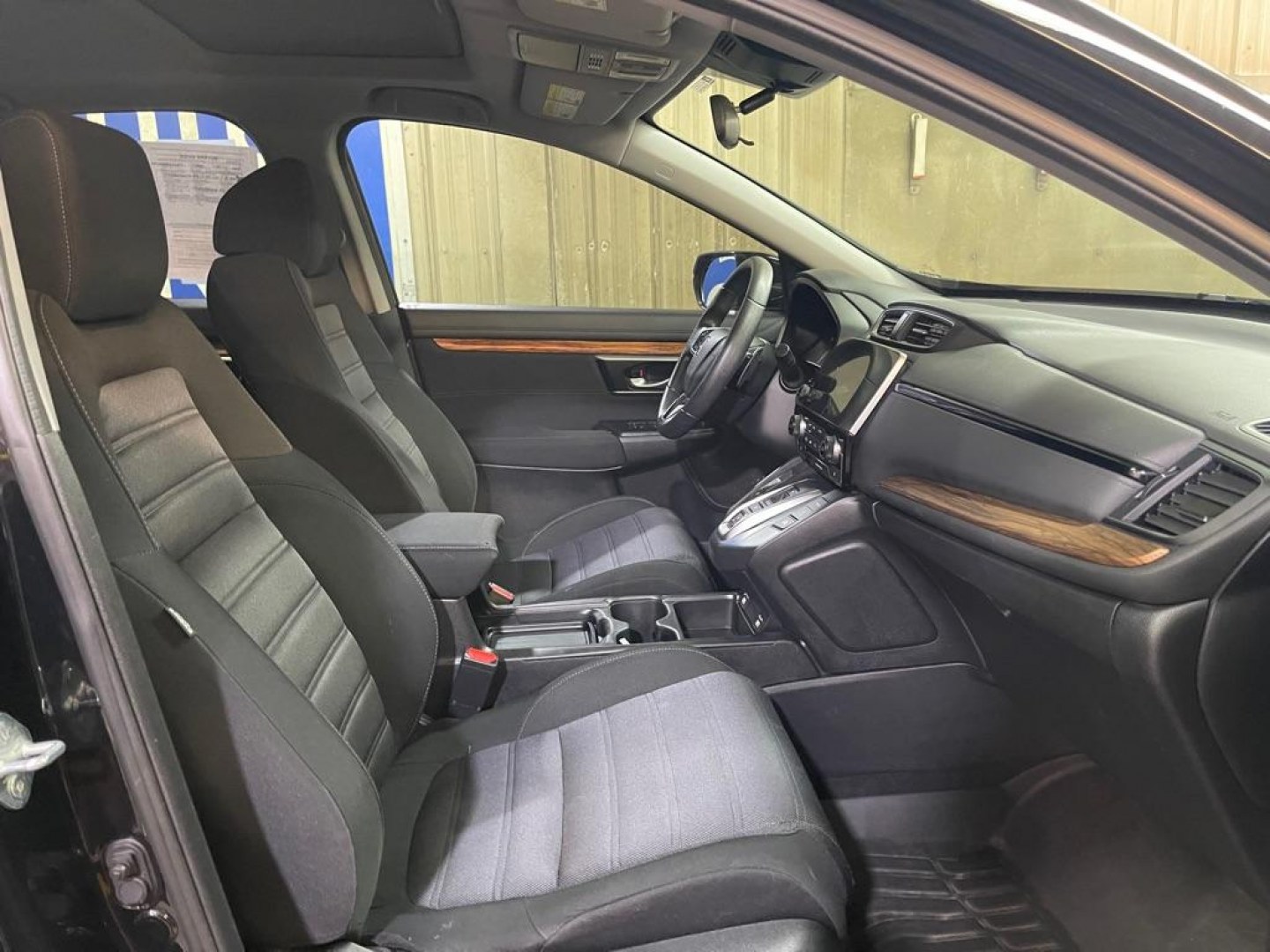 2022 BLACK HONDA CR-V EX (5J6RT6H53NL) with an 2.0L engine, Automatic transmission, located at 2525 S. Cushman, Fairbanks, AK, 99701, (907) 452-5707, 64.824036, -147.712311- Photo#3