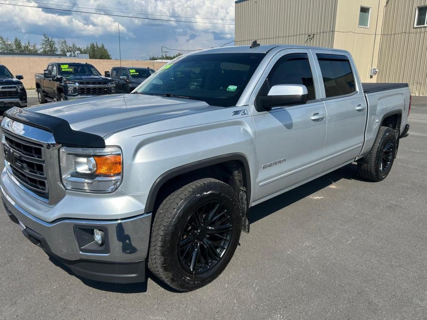 2014 SILVER GMC SIERRA Z71 1500 SLE (3GTU2UEC7EG) with an 5.3L engine, Automatic transmission, located at 2525 S. Cushman, Fairbanks, AK, 99701, (907) 452-5707, 64.824036, -147.712311 - Photo#0