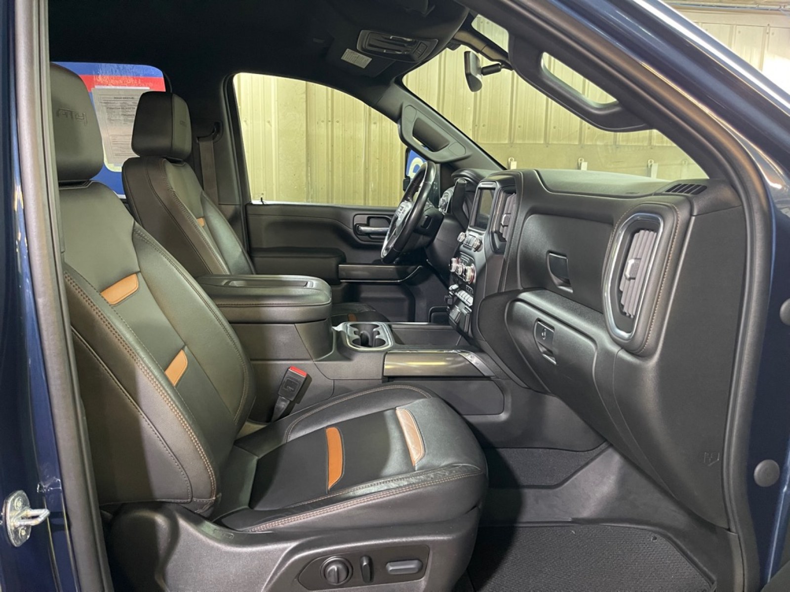 2022 BLUE GMC SIERRA AT4 2500 AT4 (1GT49PE7XNF) with an 6.6L engine, Automatic transmission, located at 2525 S. Cushman, Fairbanks, AK, 99701, (907) 452-5707, 64.824036, -147.712311 - Photo#3