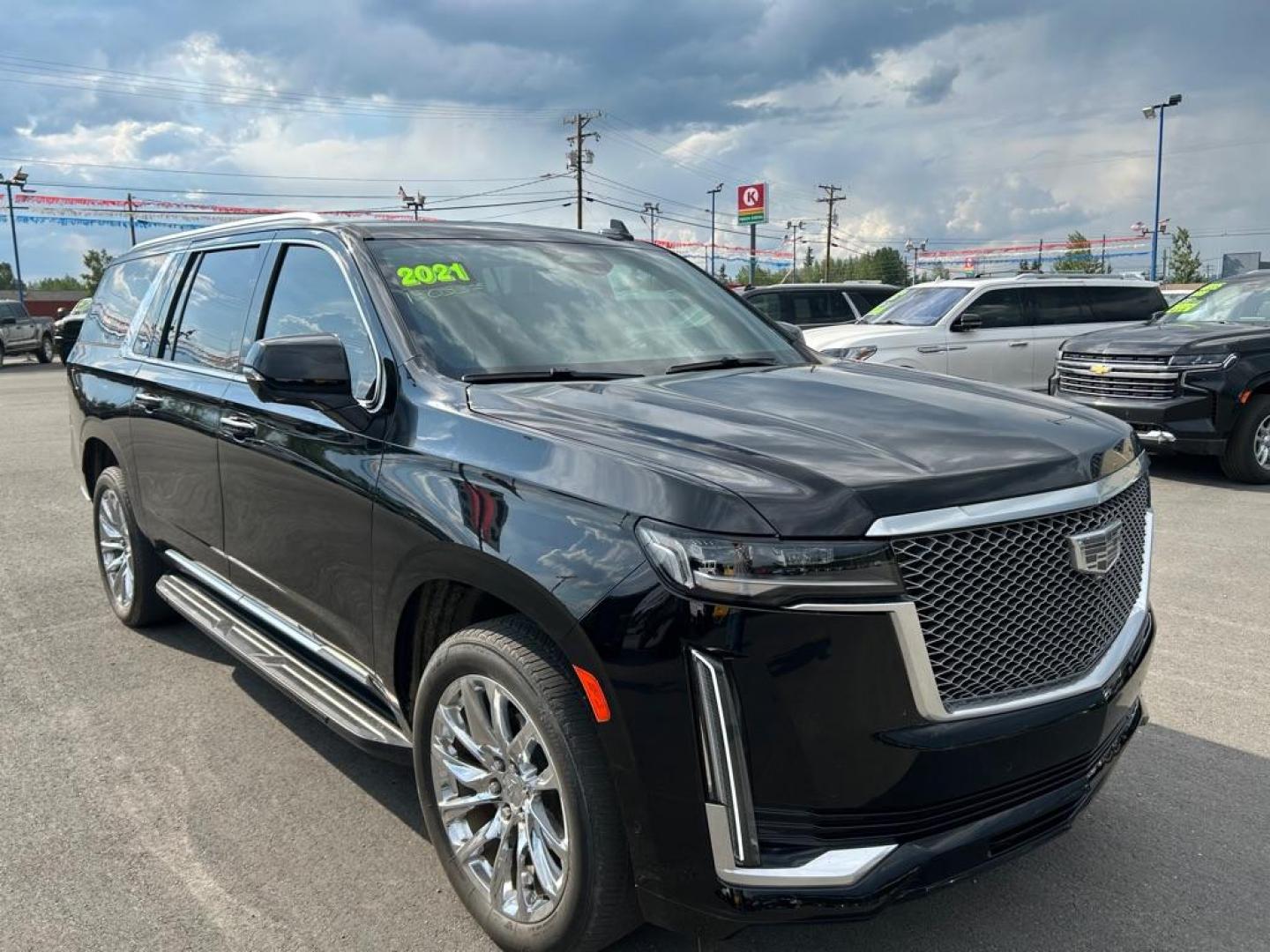 2021 BLACK CADILLAC ESCALADE ESV PREMIUM LUXURY (1GYS4KKL0MR) with an 6.2L engine, Automatic transmission, located at 2525 S. Cushman, Fairbanks, AK, 99701, (907) 452-5707, 64.824036, -147.712311 - Photo#1
