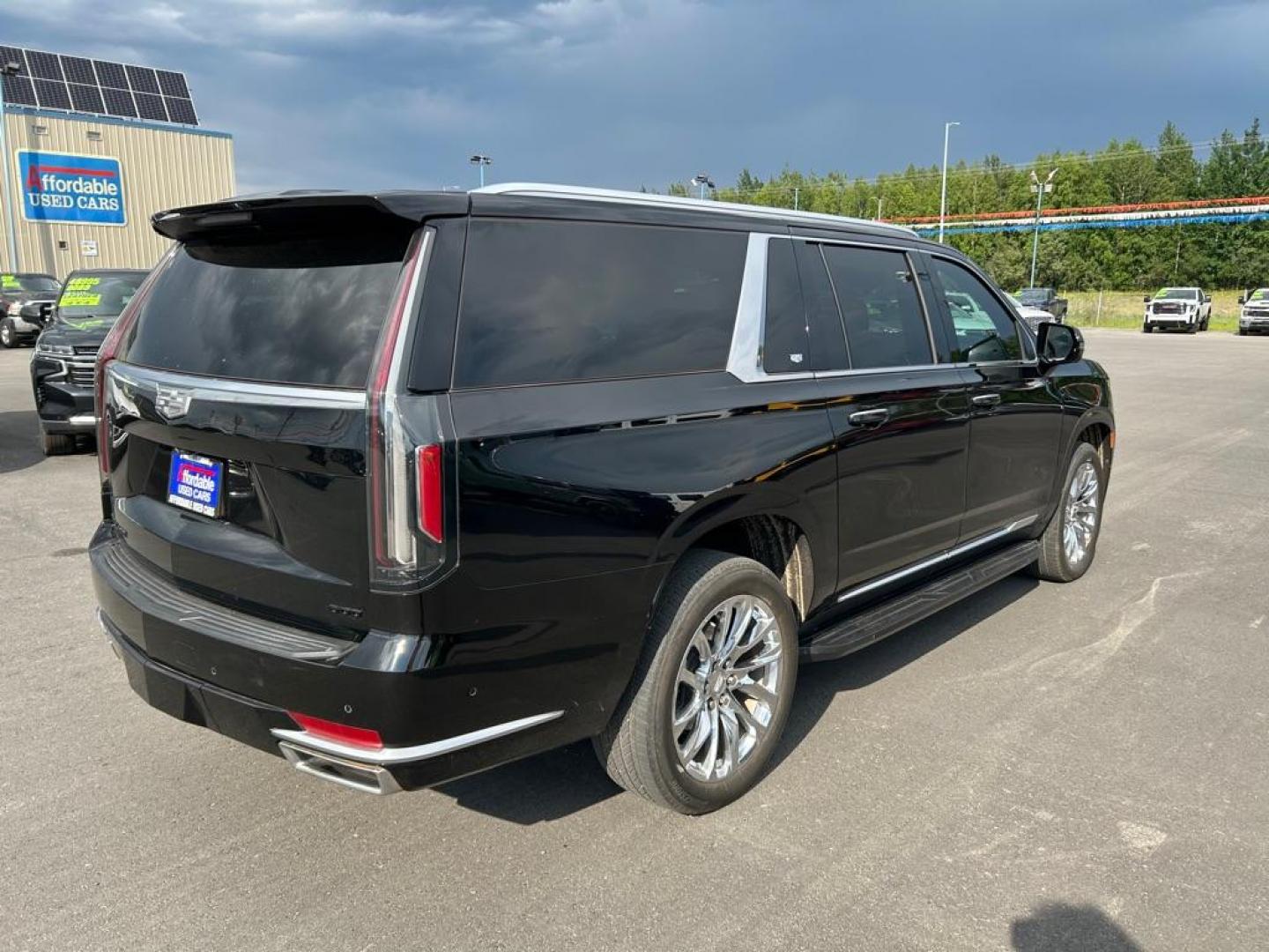 2021 BLACK CADILLAC ESCALADE ESV PREMIUM LUXURY (1GYS4KKL0MR) with an 6.2L engine, Automatic transmission, located at 2525 S. Cushman, Fairbanks, AK, 99701, (907) 452-5707, 64.824036, -147.712311 - Photo#2