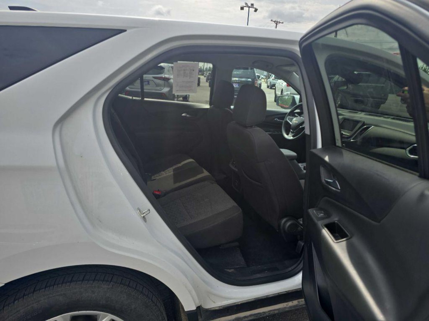 2023 WHITE CHEVROLET EQUINOX LT (3GNAXUEG1PS) with an 1.5L engine, Automatic transmission, located at 2525 S. Cushman, Fairbanks, AK, 99701, (907) 452-5707, 64.824036, -147.712311- Photo#1