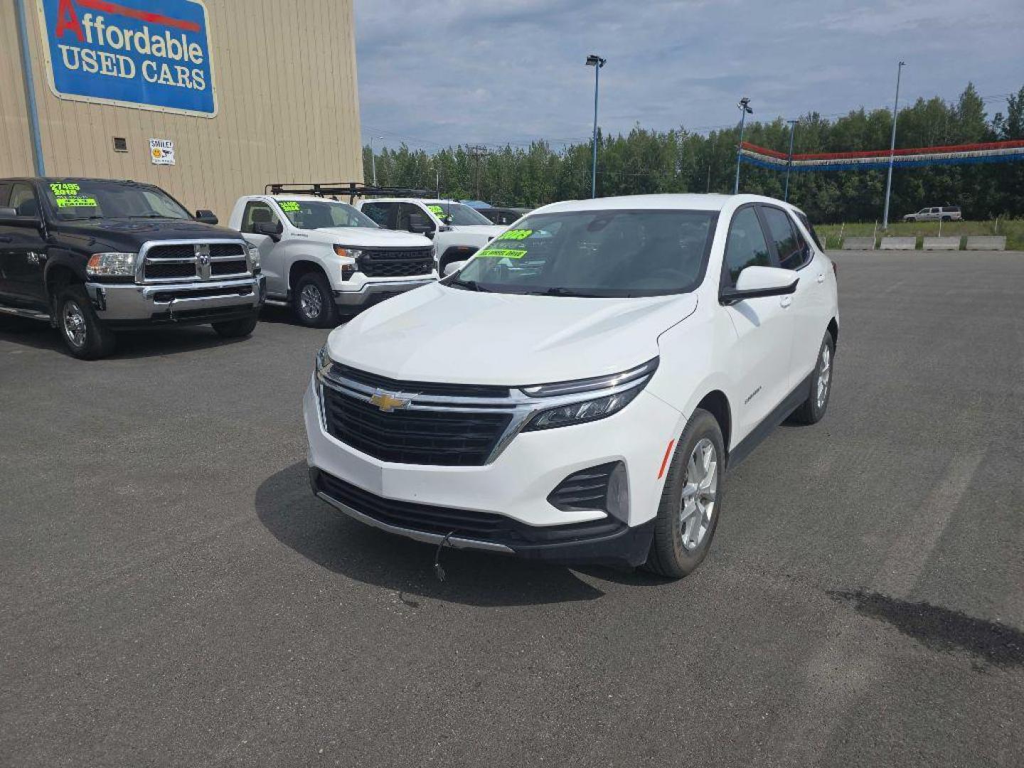 2023 WHITE CHEVROLET EQUINOX LT (3GNAXUEG1PS) with an 1.5L engine, Automatic transmission, located at 2525 S. Cushman, Fairbanks, AK, 99701, (907) 452-5707, 64.824036, -147.712311- Photo#3