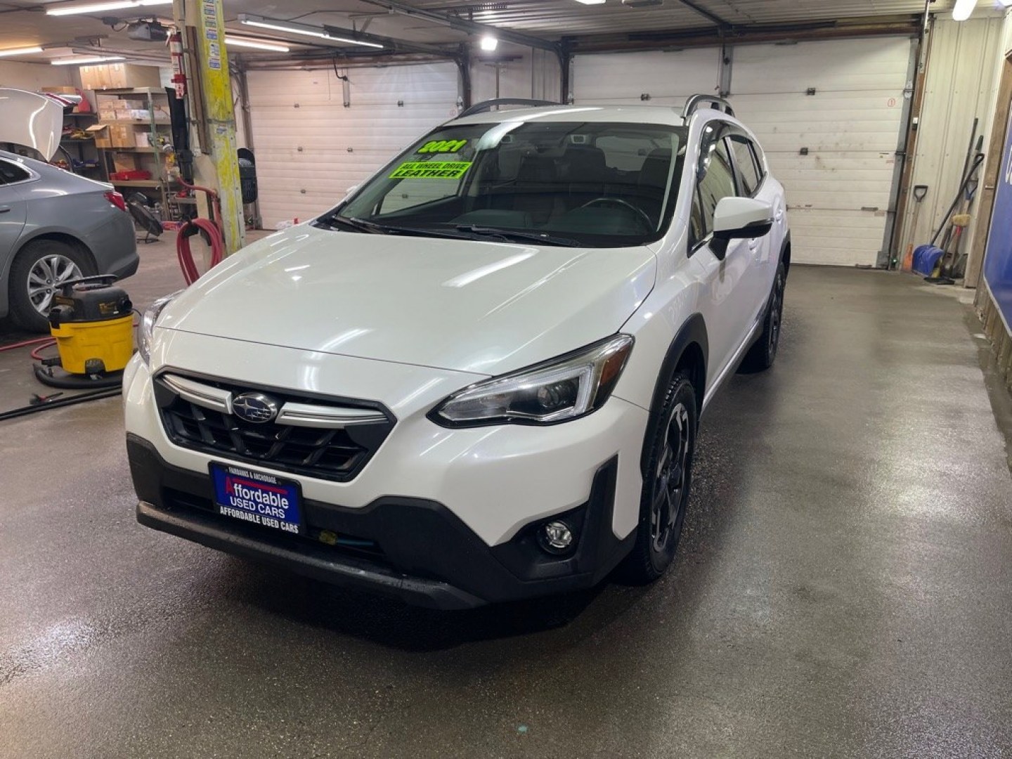 2021 WHTIE SUBARU CROSSTREK LIMITED (JF2GTHMC7MH) with an 2.5L engine, Automatic transmission, located at 2525 S. Cushman, Fairbanks, AK, 99701, (907) 452-5707, 64.824036, -147.712311- Photo#1